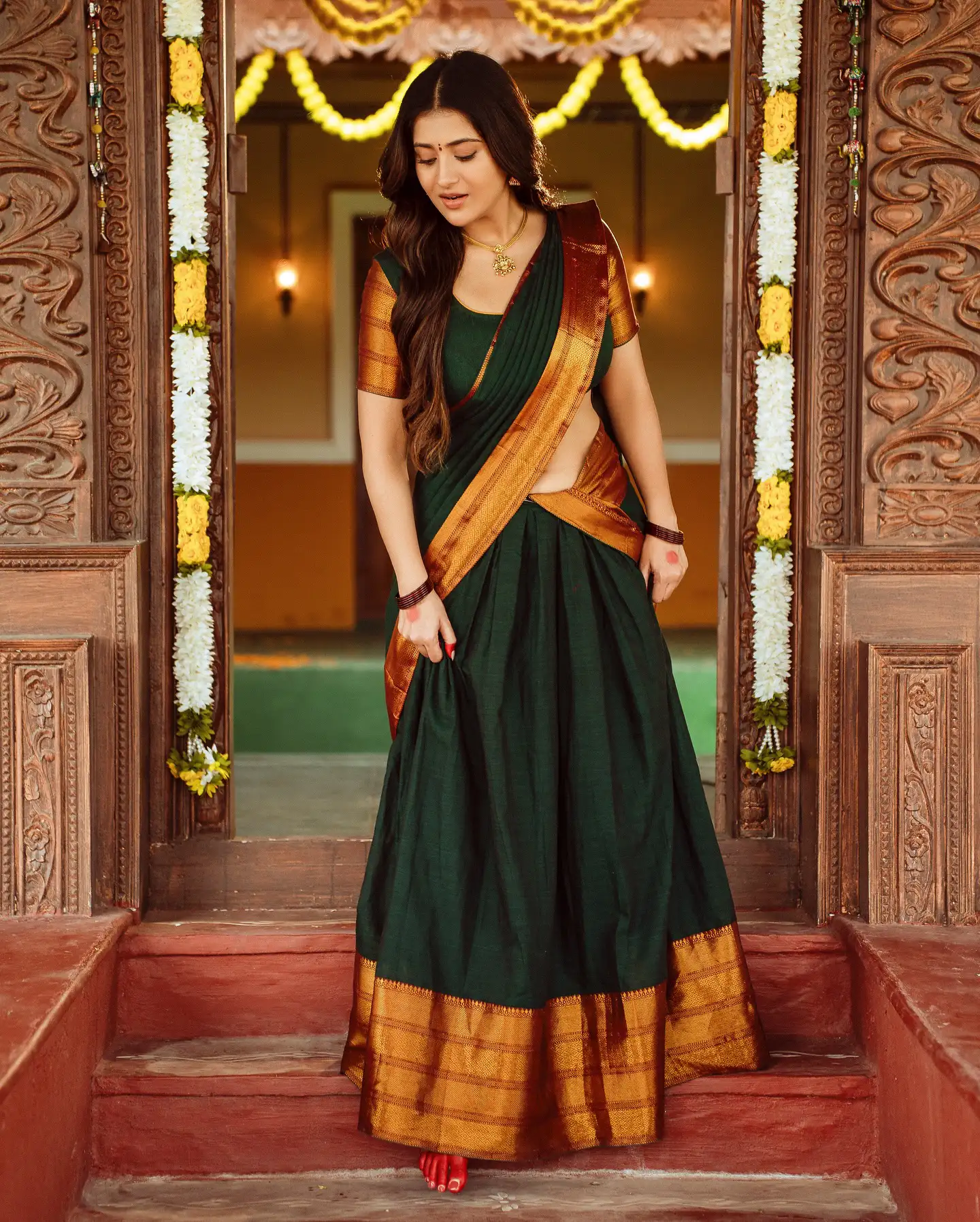 Rashi Singh Shining Looks in Half Saree