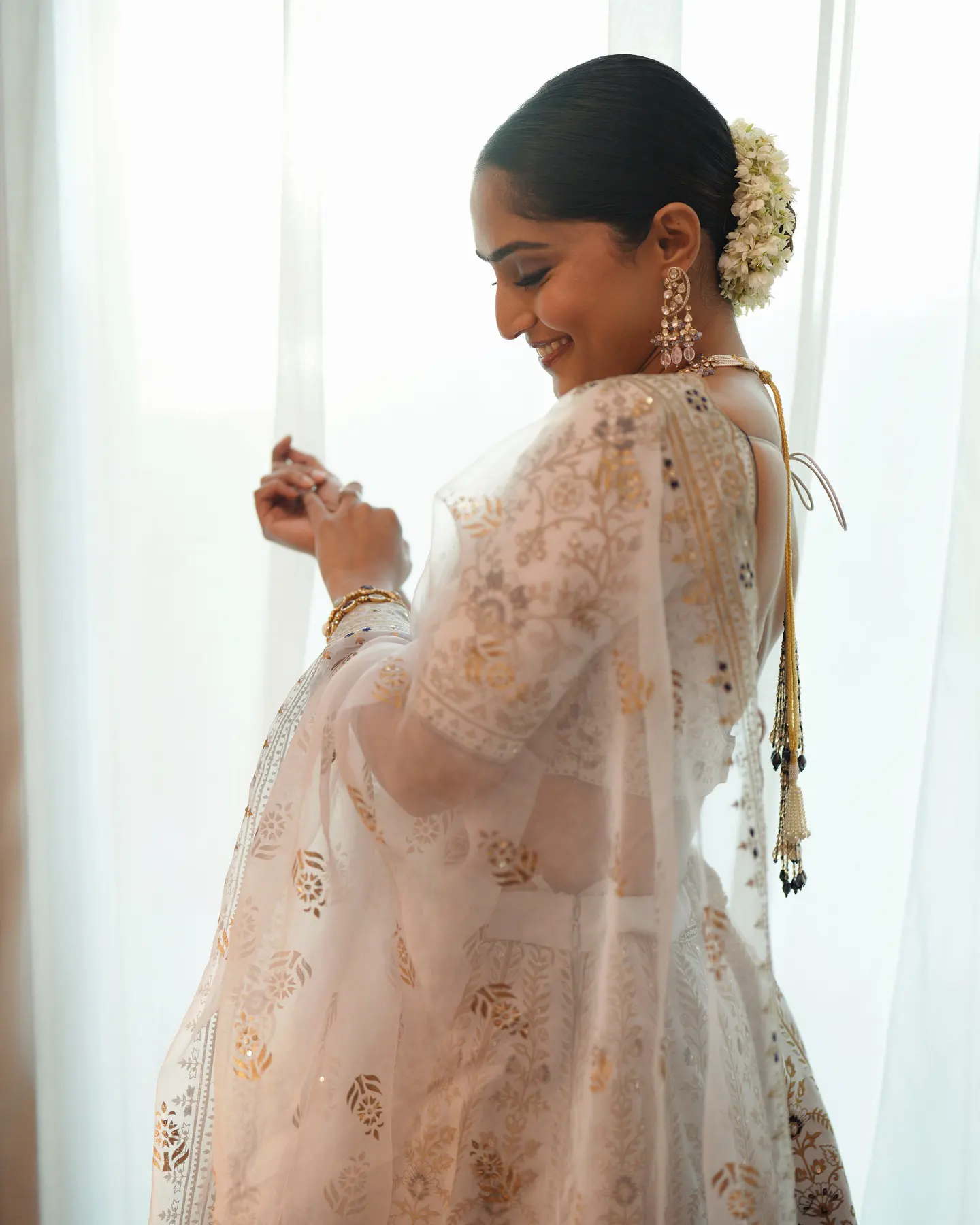 Reba Monica John Shines in Traditional Dress