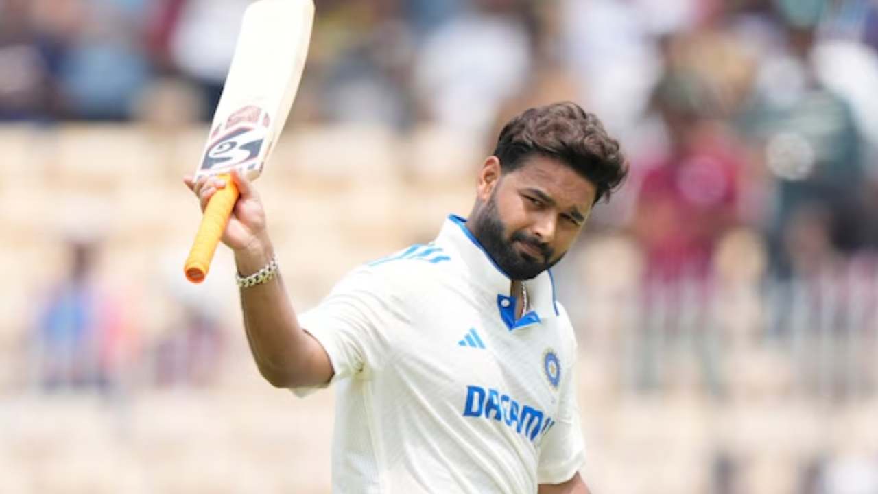 Rishabh Pant: న్యూజిలాండ్తో మ్యాచ్లో ధోనీ రికార్డును అధిగమించిన రిషబ్ పంత్ Rishabh Pant: న్యూజిలాండ్తో మ్యాచ్లో ధోనీ రికార్డును అధిగమించిన రిషబ్ పంత్