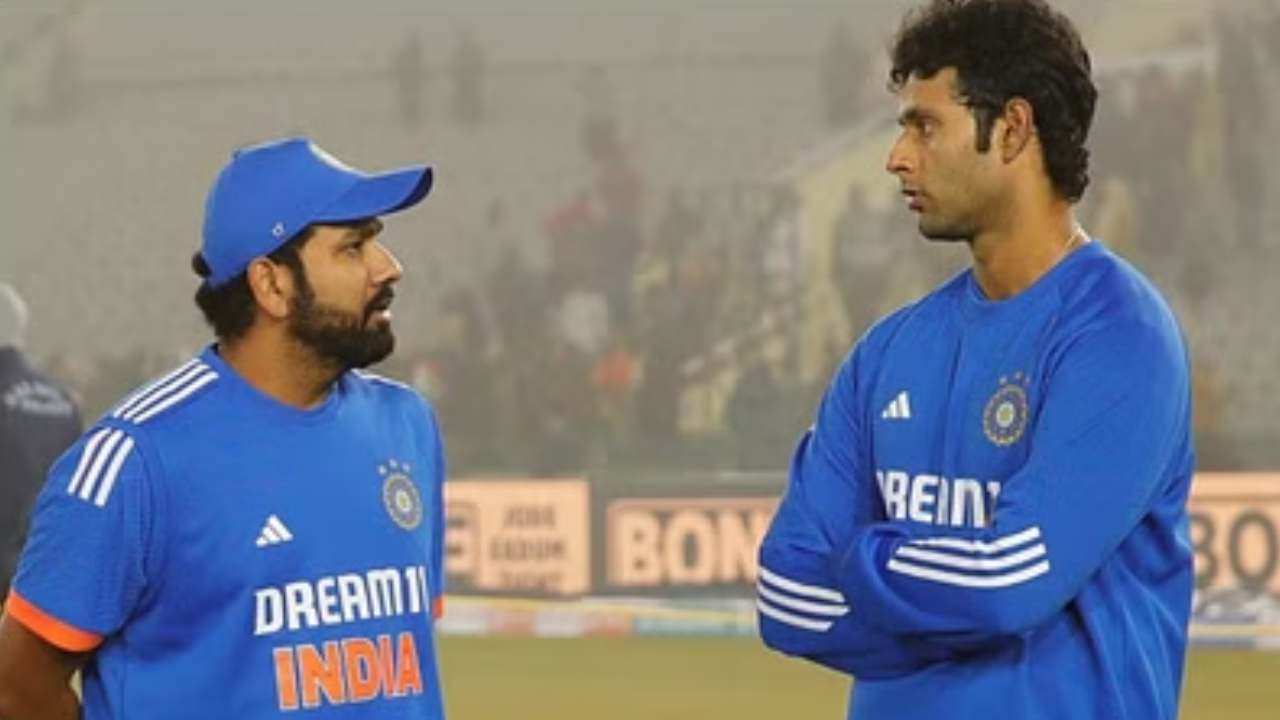 Shivam Dube: రోహిత్, ధోనీలో ఎవరు బెస్ట్ కెప్టెన్.. శివమ్ దూబె ఏం చెప్పాడో తెలుసా.. వీడియో వైరల్ Shivam Dube: రోహిత్, ధోనీలో ఎవరు బెస్ట్ కెప్టెన్.. శివమ్ దూబె ఏం చెప్పాడో తెలుసా.. వీడియో వైరల్