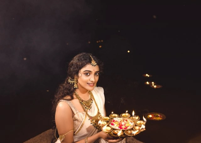 Roopa Koduvayur Angel Looks on Diwali