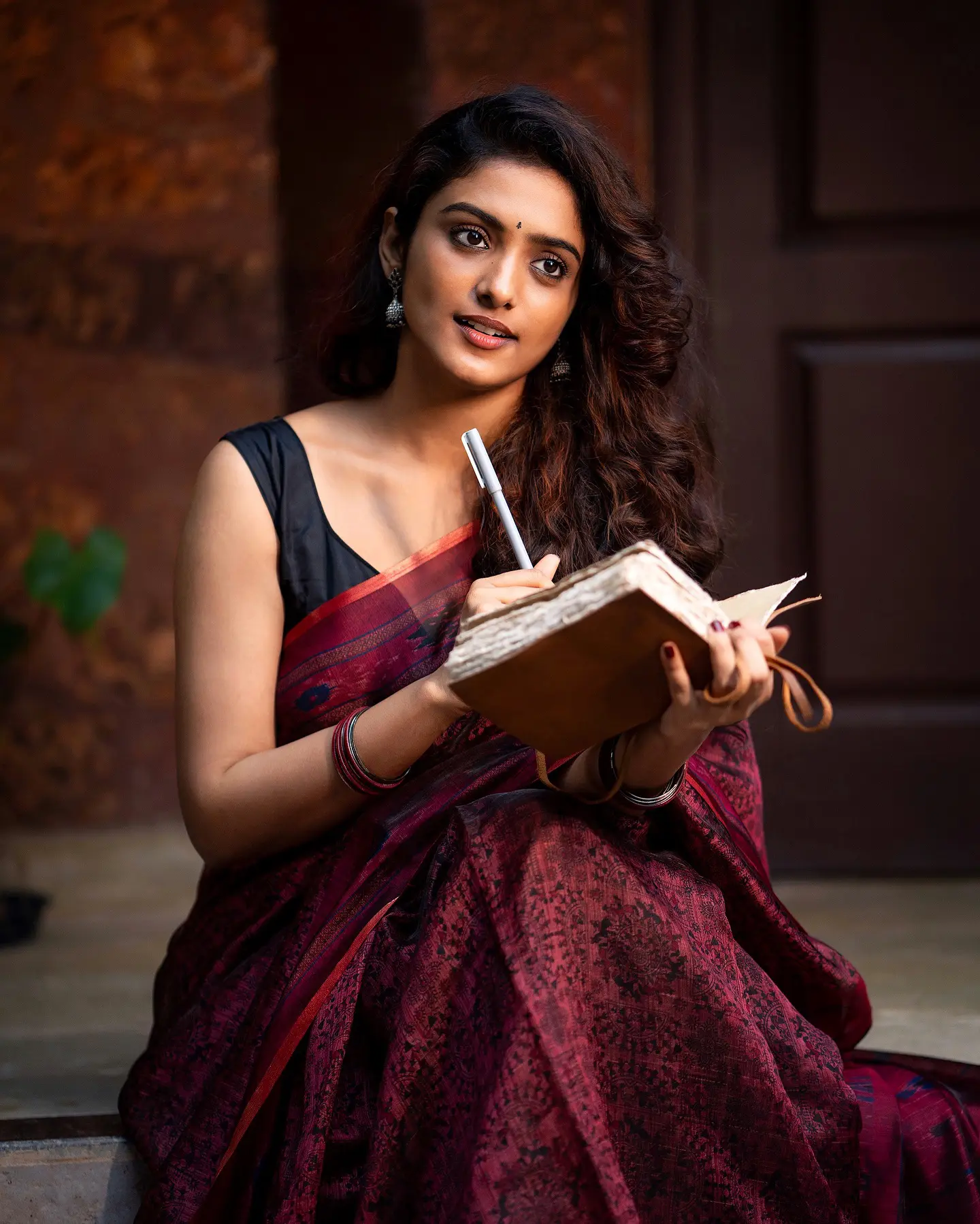 Roopa Koduvayur Cute Photos in Saree