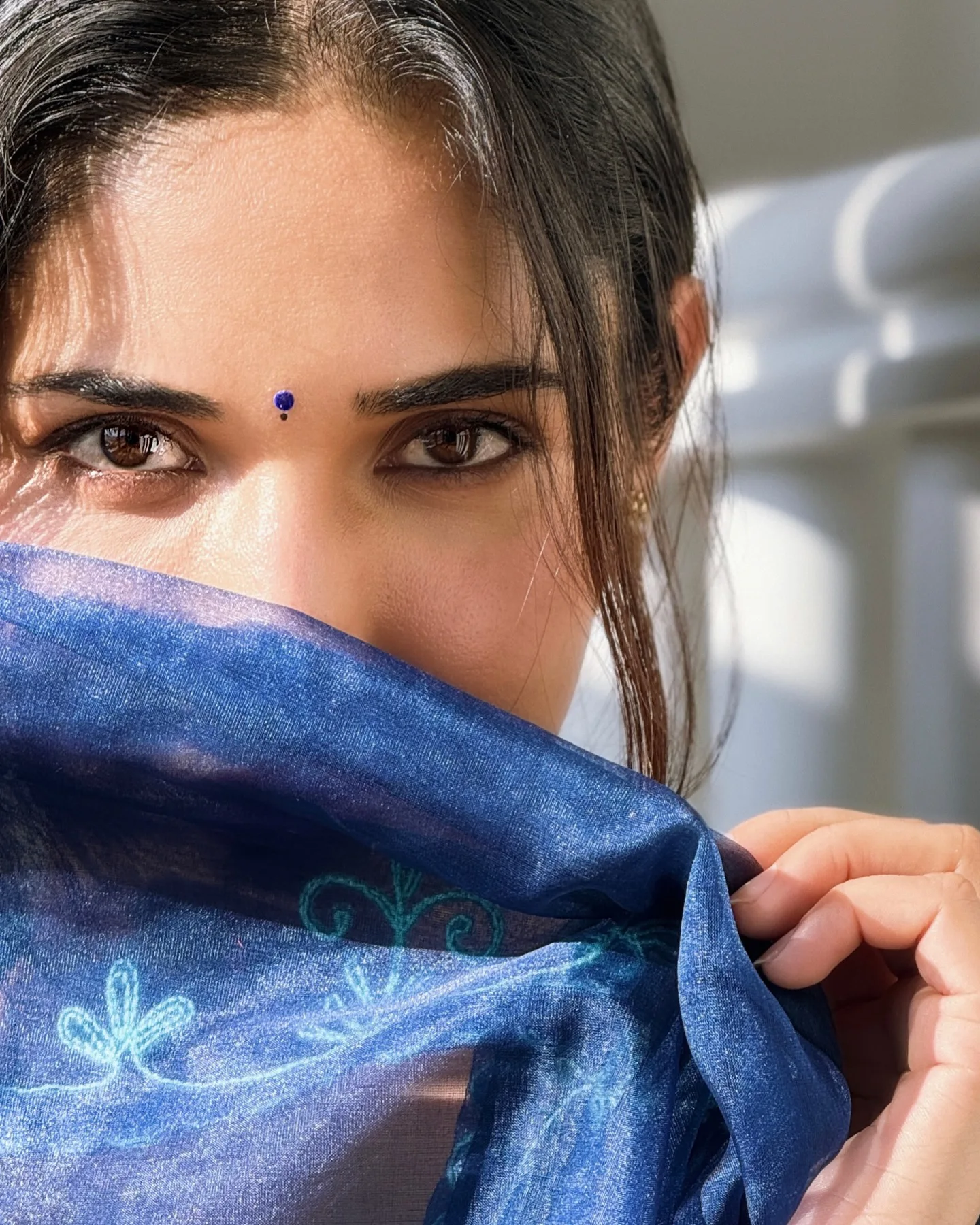 Ruhani Sharma Simple and Cute Photos on Diwali