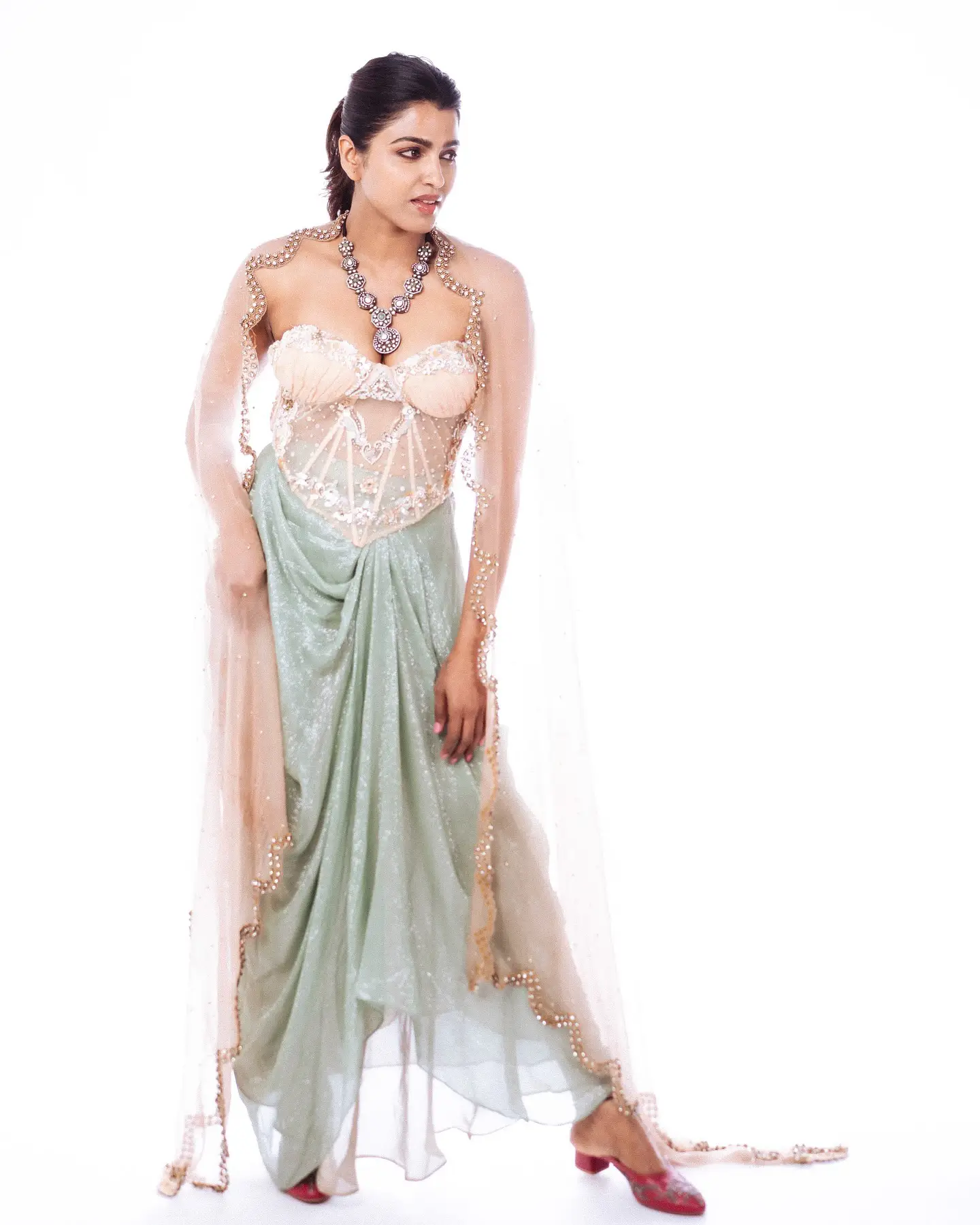 Sai Dhanshika Charming Looks
