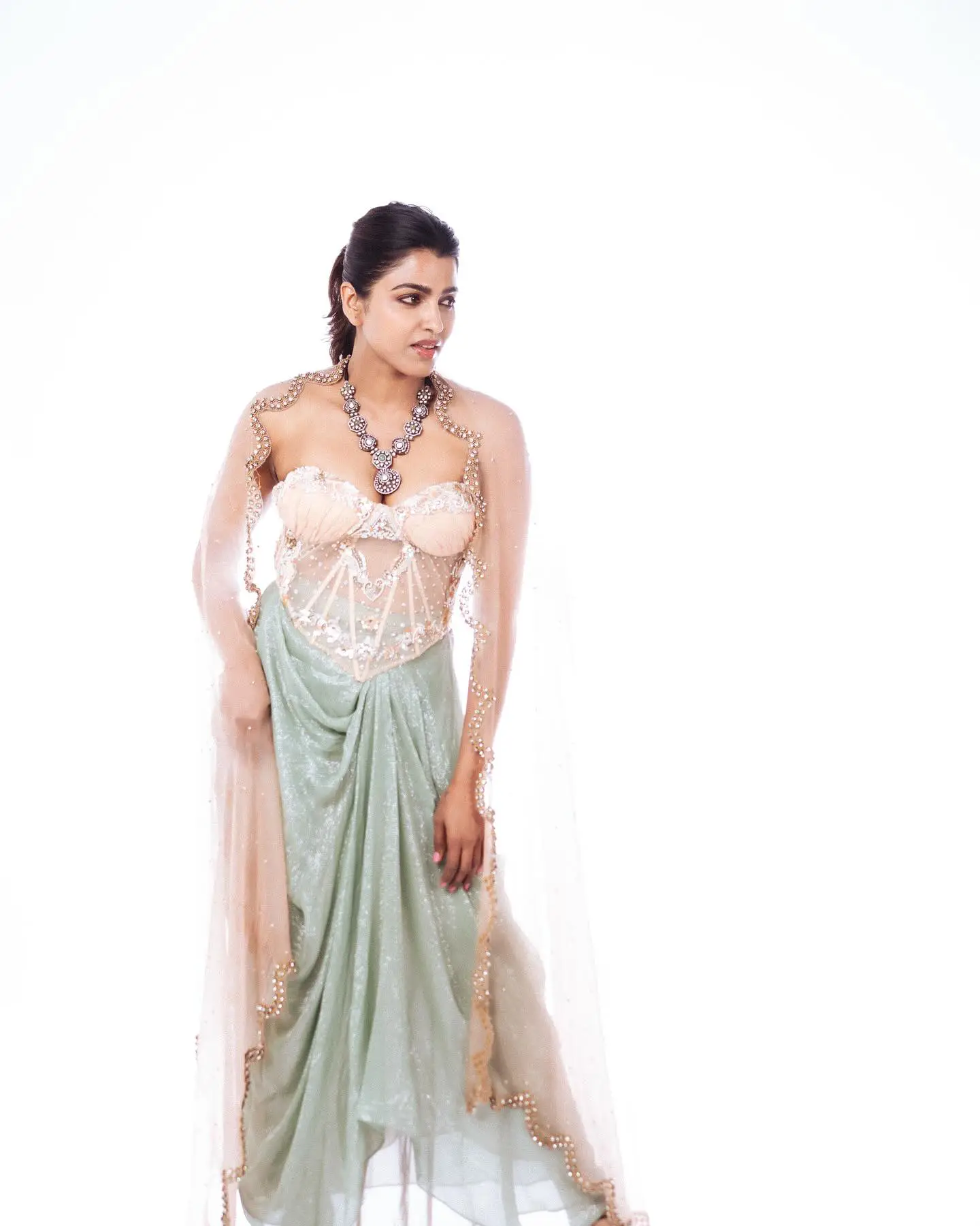 Sai Dhanshika Charming Looks