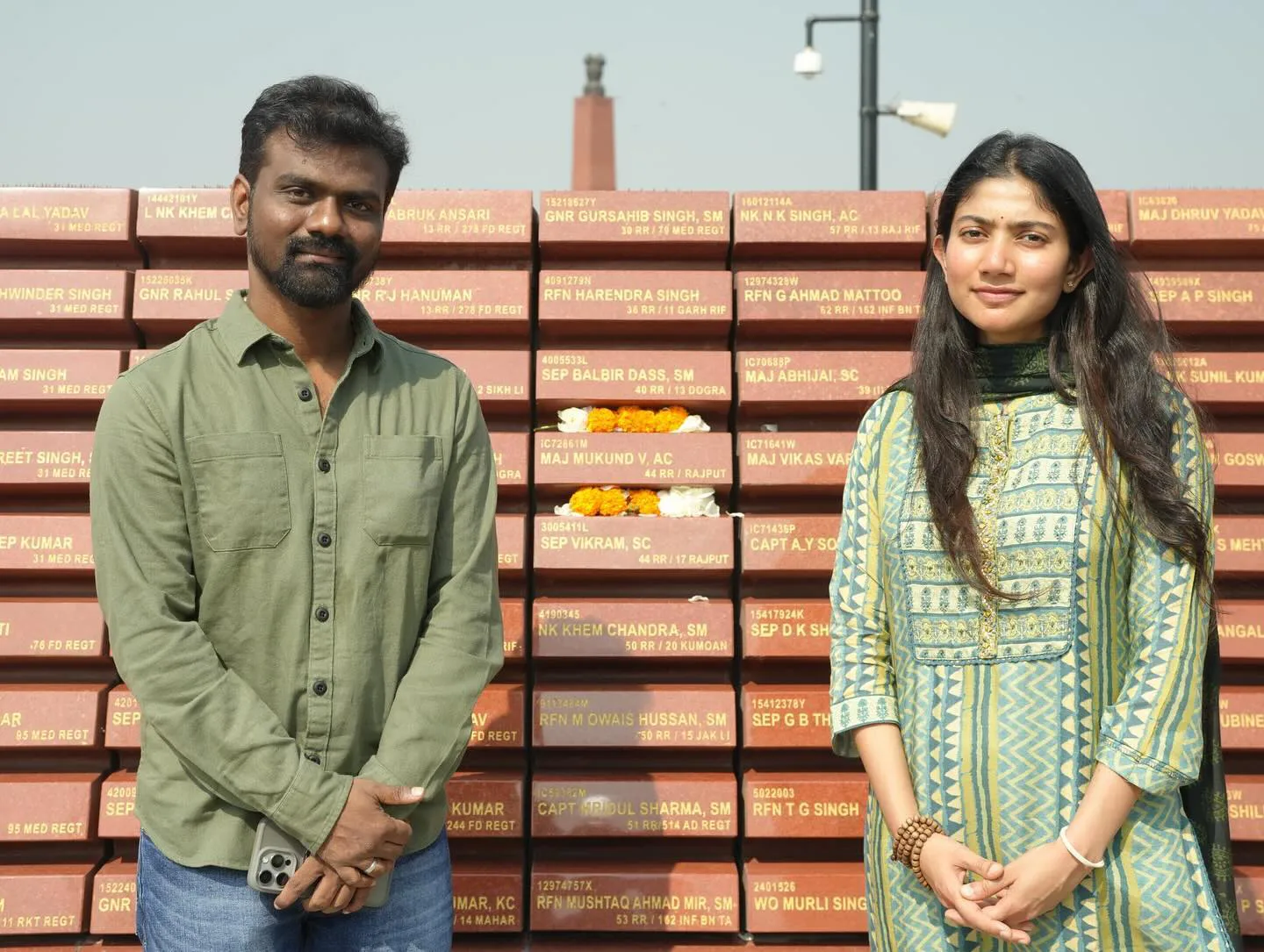 Sai Pallavi Pays Tributes to Major Mukund Varadarajan at National War Memorial