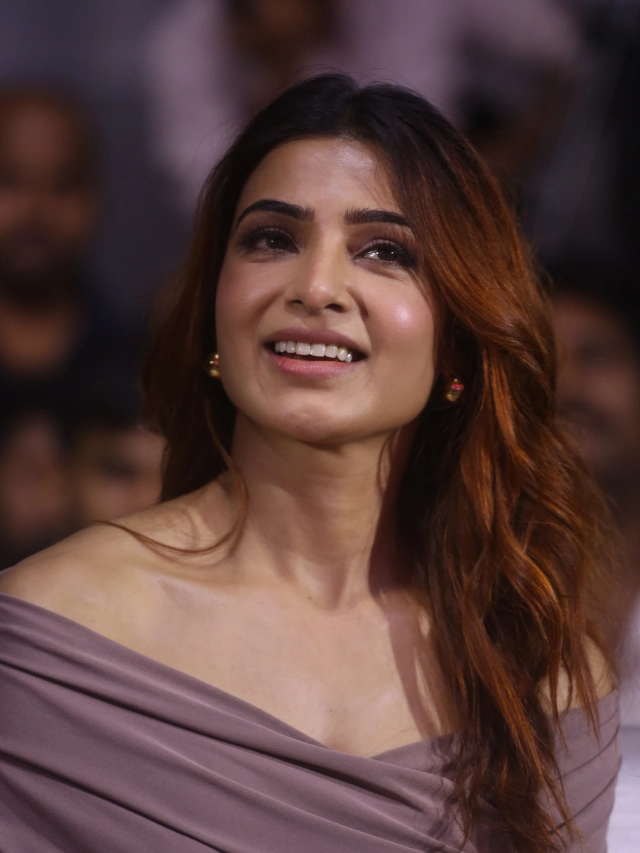 Samantha Stylish Looks