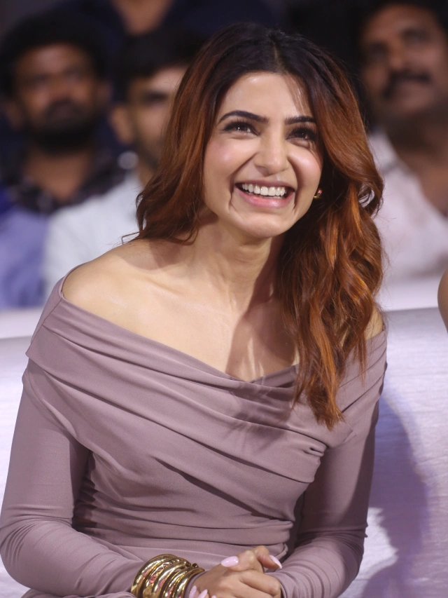 Samantha Stylish Looks