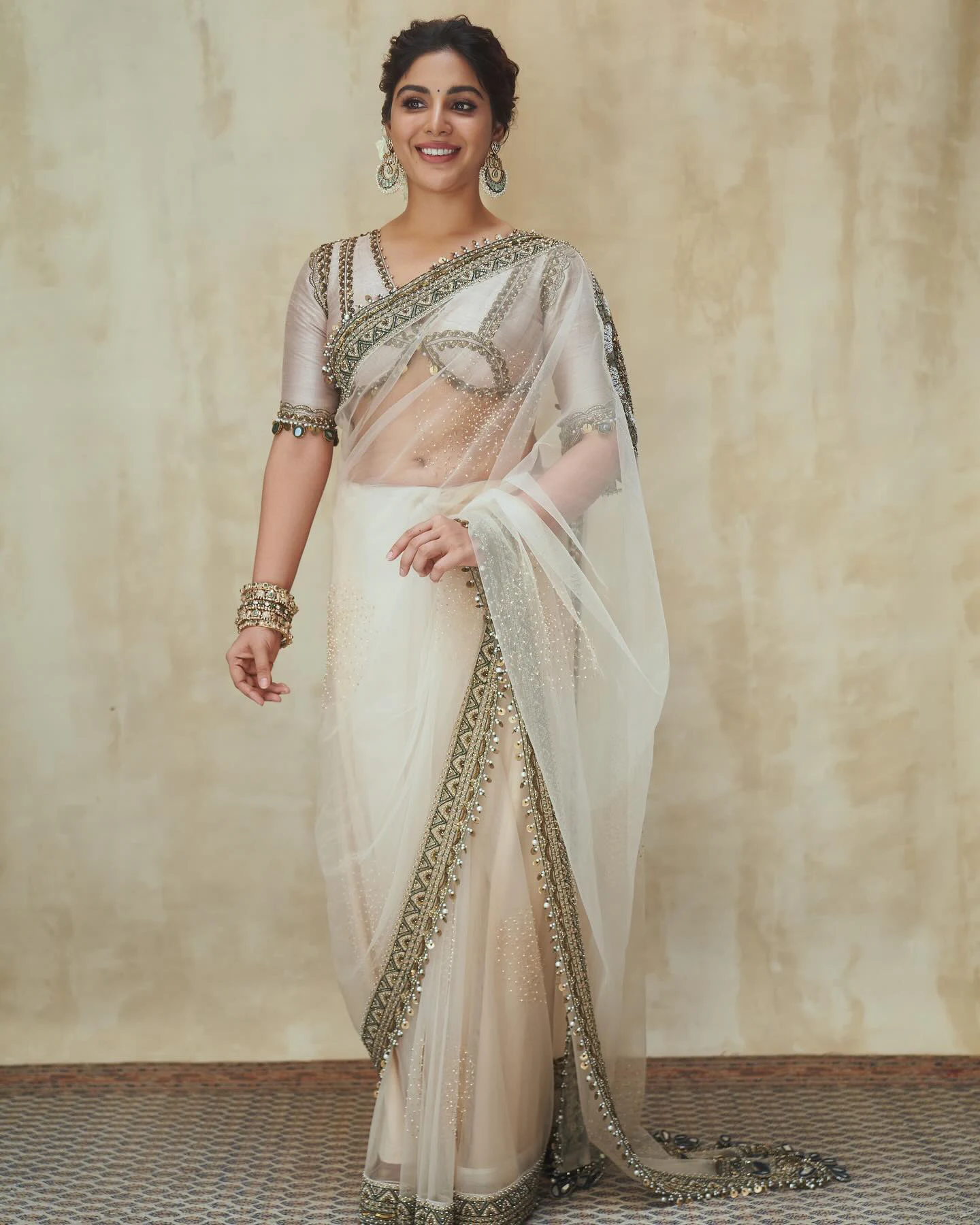 Samyuktha Stunning Looks in Saree