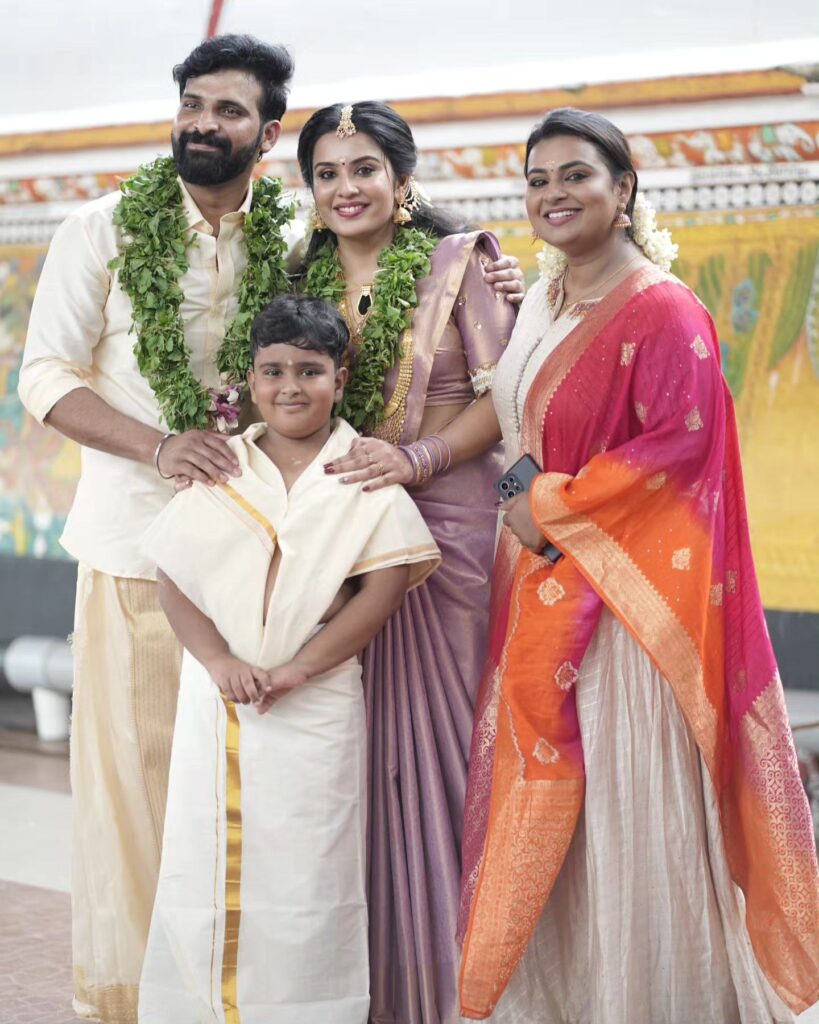Malayali Actress Shree Gopika Married Varundev in Guruvayur Temple 