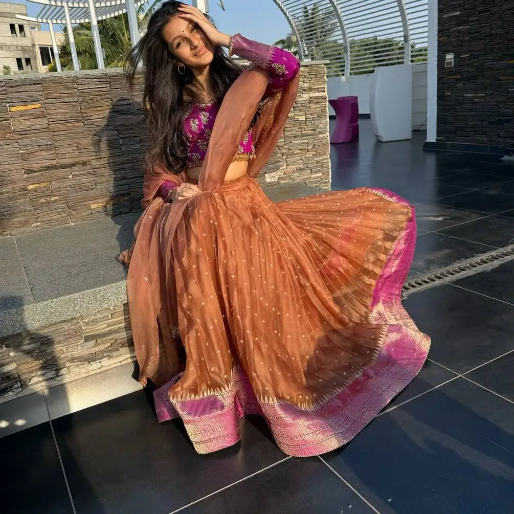 Mahesh Babu Daughter Sitara Ghattamaneni Diwali Special Photos