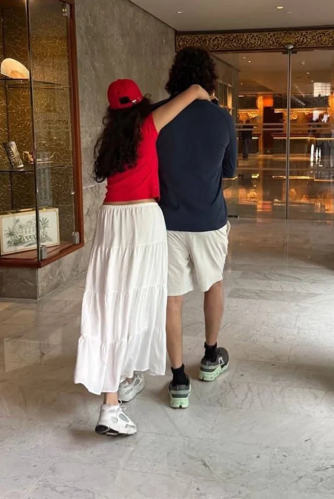 Mahesh Babu Enjoying Vacation with Family in Bangkok 