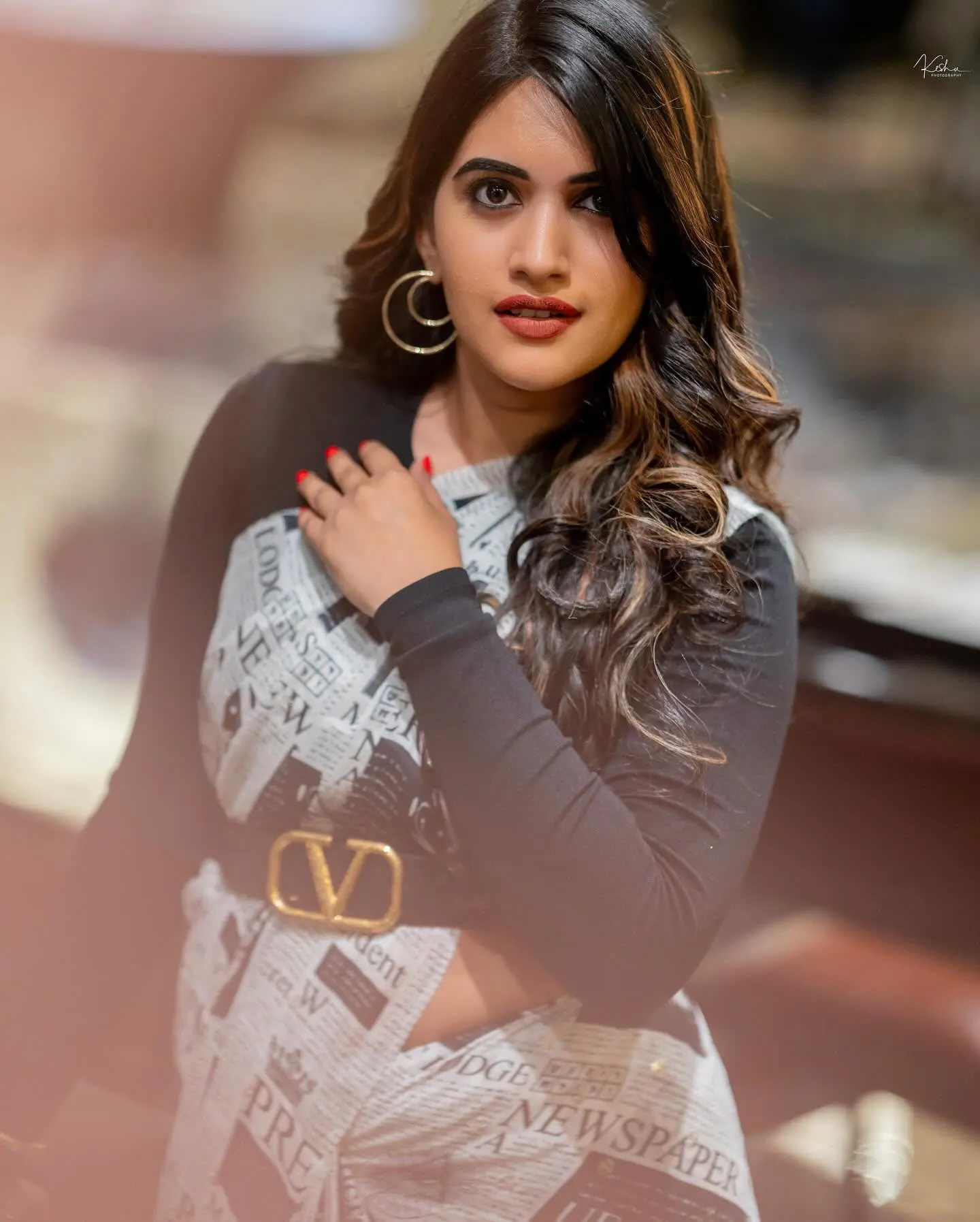 Anchor Sravanthi Chokarapu Delightful Looks in Paper Saree