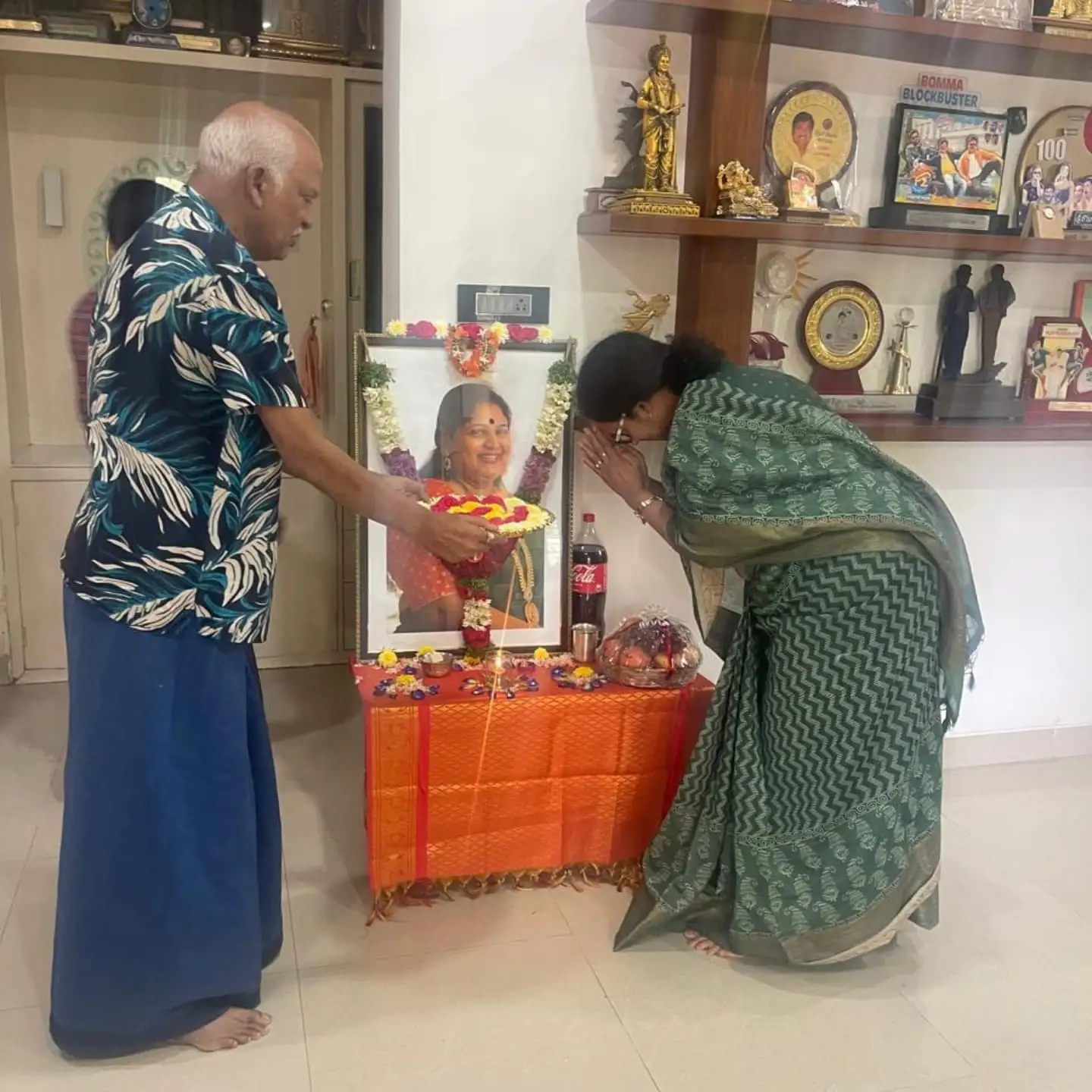 Prabhas Aunt Syamala Devi Tributes to Rajendra Prasad Daughter