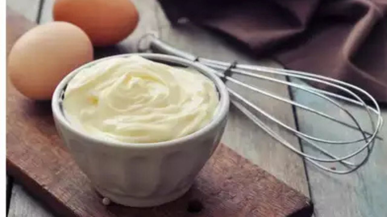 Production of mayonnaise: తెలంగాణలో మయోనైజ్పై నిషేధం.. వైద్య ఆరోగ్యశాఖ కీలక నిర్ణయం Production of mayonnaise: తెలంగాణలో మయోనైజ్పై నిషేధం.. వైద్య ఆరోగ్యశాఖ కీలక నిర్ణయం