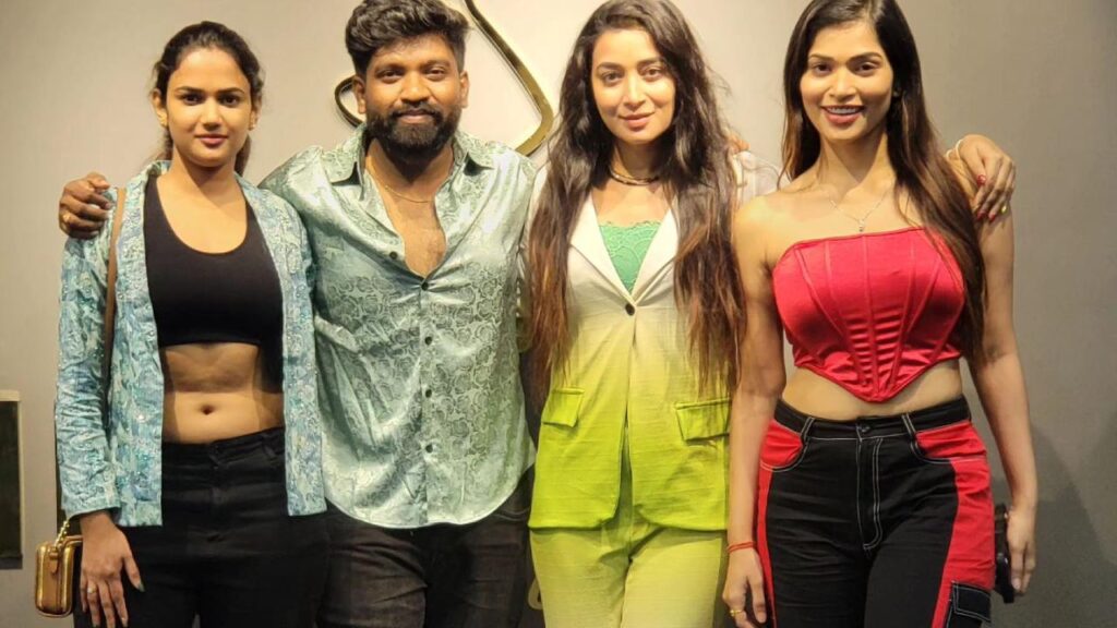 Roll Rida Special Photo with Ariyana Glory Bhanu Sri Subhashree goes Viral