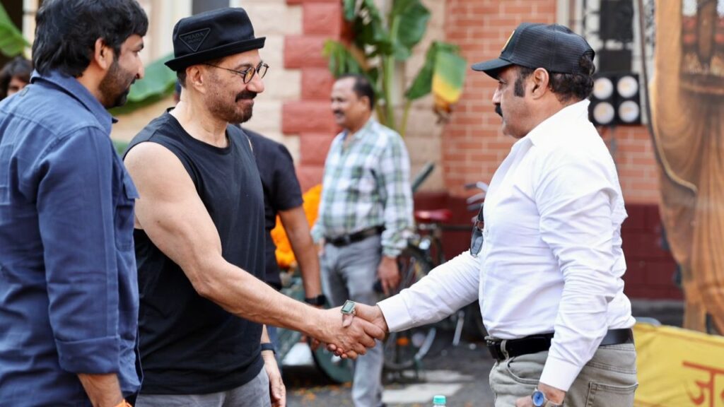 Balakrishna Meets Bollywood Star Sunny Deol in Movie Sets Photos goes Viral