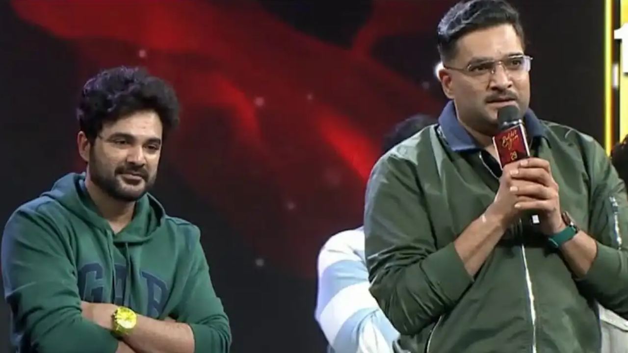 Chaitu Jonnalagadda : నటుడి నుంచి రచయితగా మారుతున్న సిద్దు జొన్నలగడ్డ బ్రదర్ చైతూ జొన్నలగడ్డ.. Chaitu Jonnalagadda : నటుడి నుంచి రచయితగా మారుతున్న సిద్దు జొన్నలగడ్డ బ్రదర్ చైతూ జొన్నలగడ్డ..