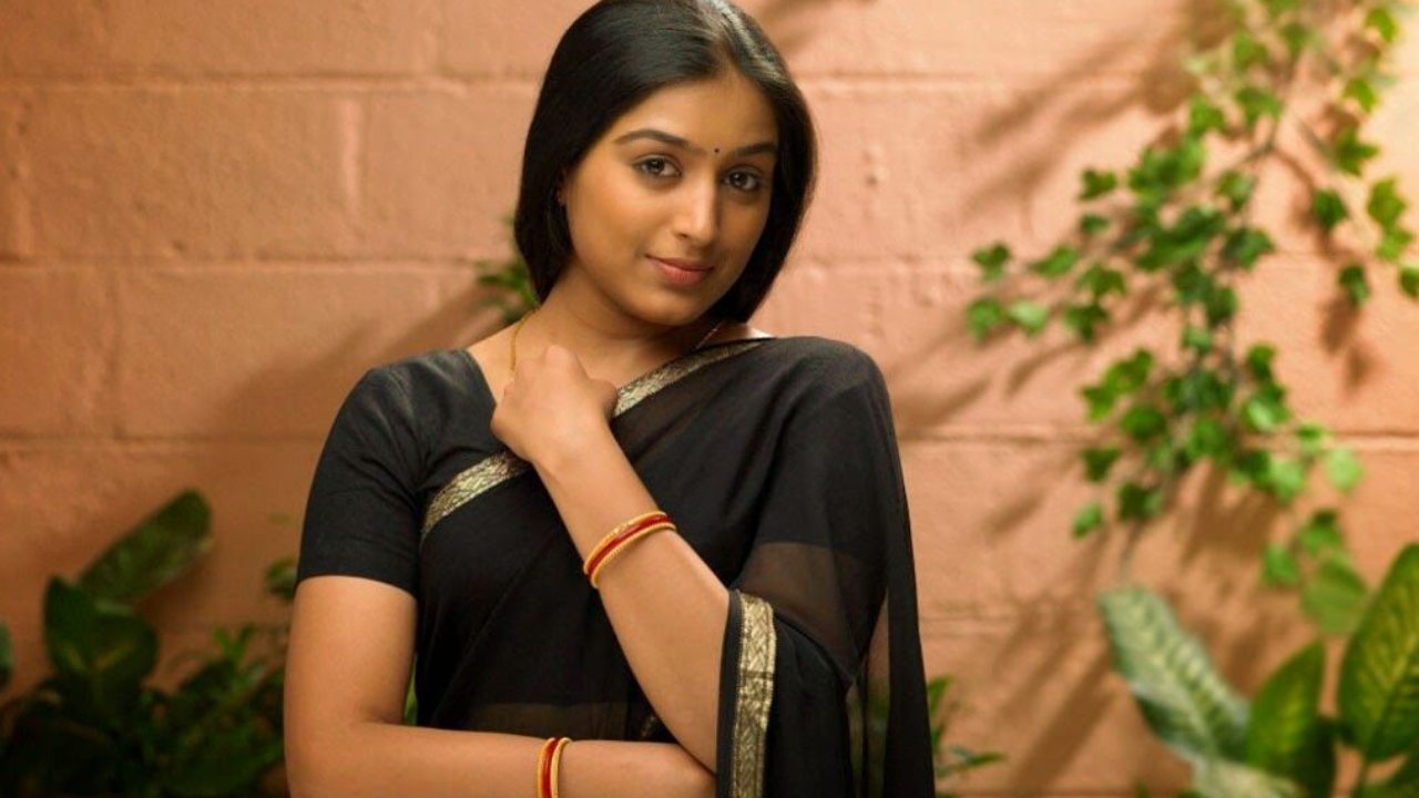 Padmapriya : సినిమా సెట్లో అందరి ముందు డైరెక్టర్ కొట్టాడు.. ఆ సంఘటన గురించి మాట్లాడిన హీరోయిన్.. Padmapriya : సినిమా సెట్లో అందరి ముందు డైరెక్టర్ కొట్టాడు.. ఆ సంఘటన గురించి మాట్లాడిన హీరోయిన్..