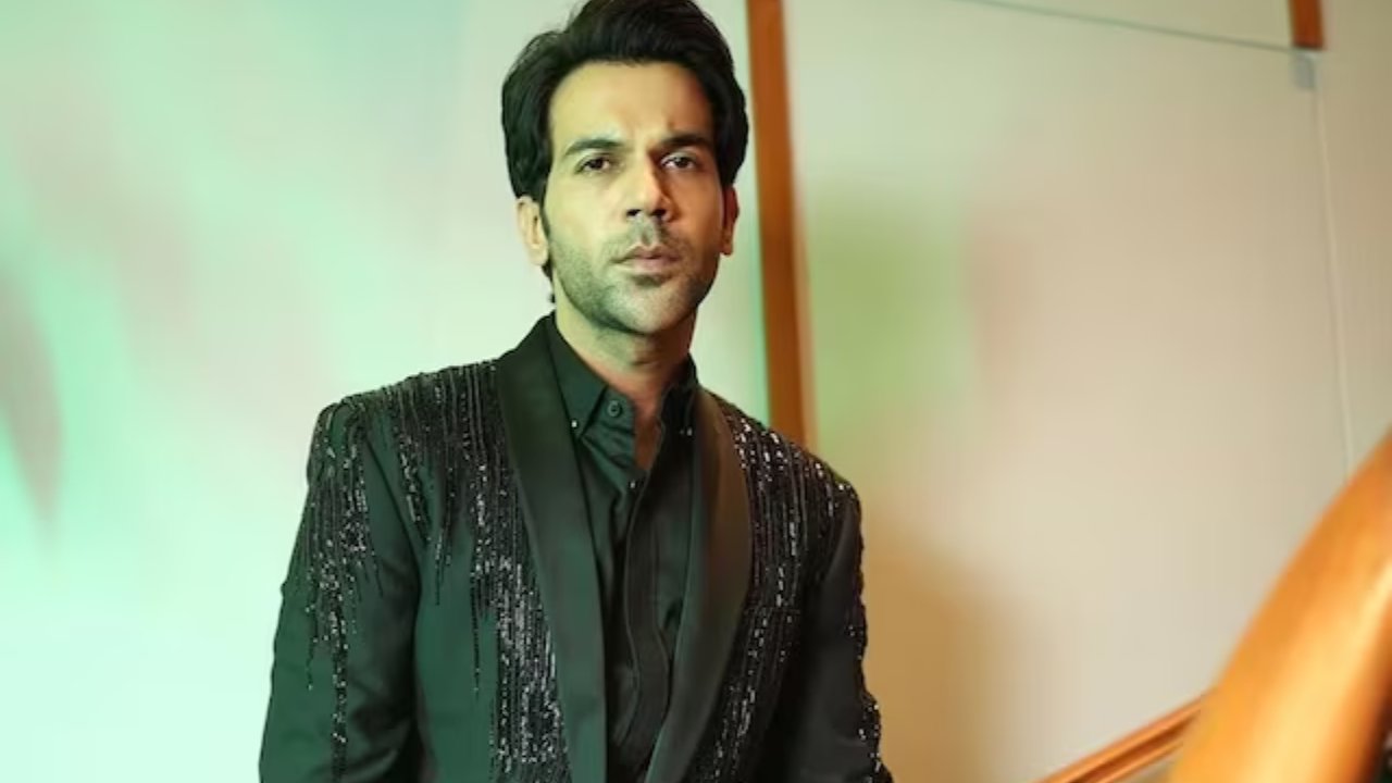 Rajkumar Rao : ఆరు కోట్ల కార్ కొనే స్థోమత లేదు.. నా దగ్గర డబ్బుంది అనుకుంటున్నారు.. స్టార్ హీరో వ్యాఖ్యలు.. Rajkumar Rao : ఆరు కోట్ల కార్ కొనే స్థోమత లేదు.. నా దగ్గర డబ్బుంది అనుకుంటున్నారు.. స్టార్ హీరో వ్యాఖ్యలు..