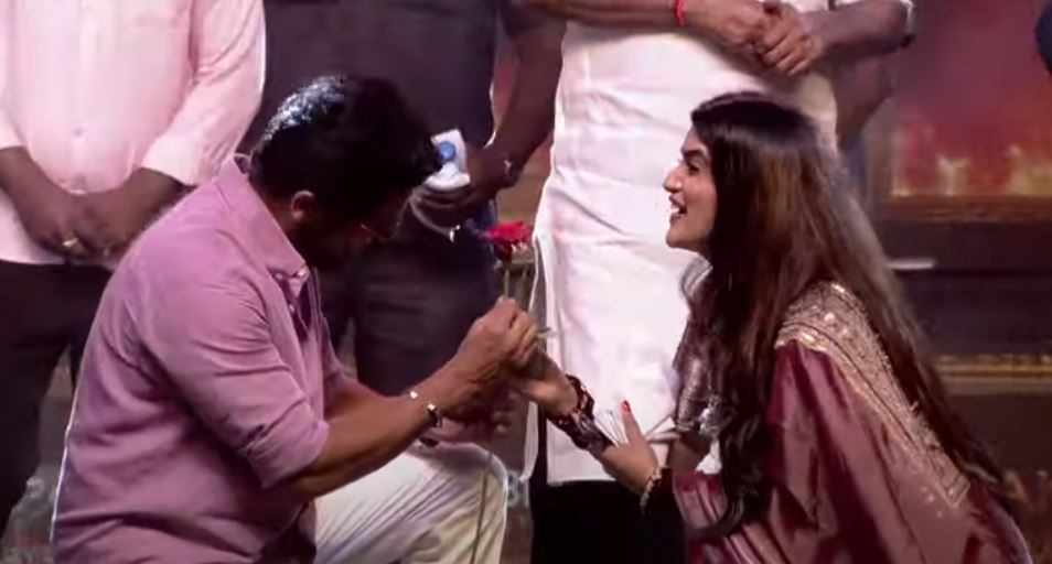 Anchor Sravanthi Proposed to Suriya on Stage in Kanguva Event 