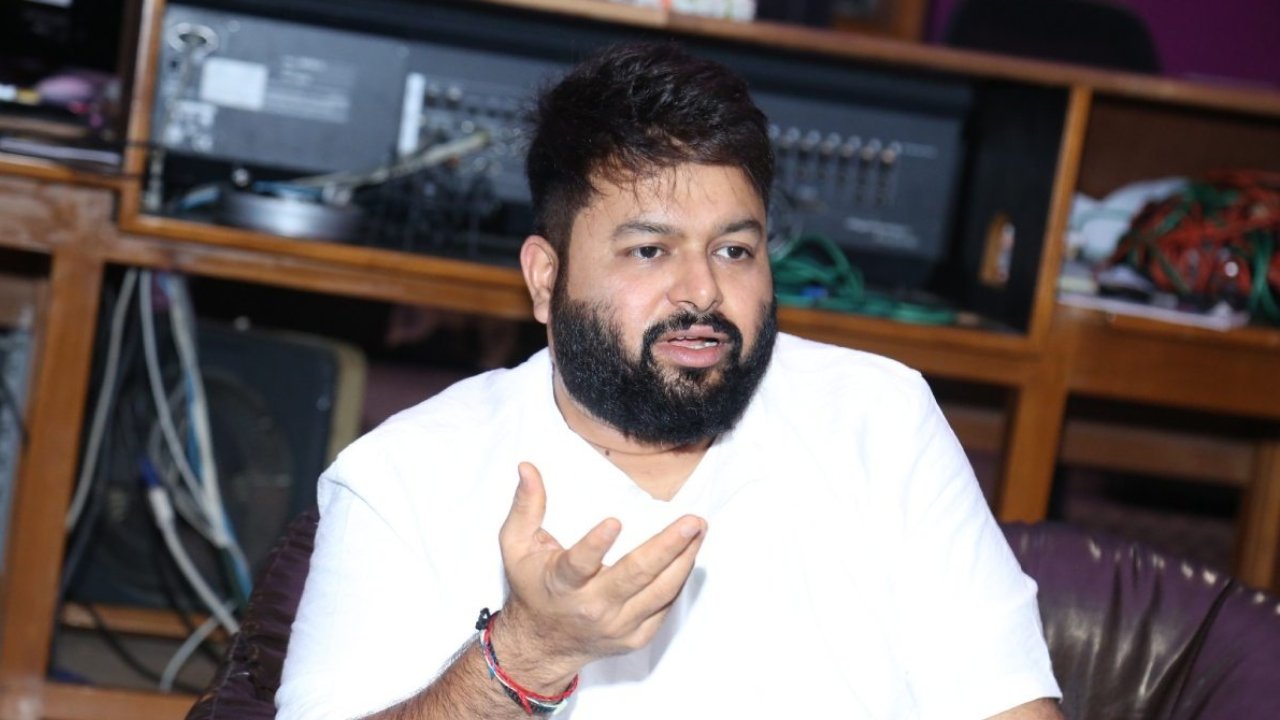 Thaman : చరణ్ ఫ్యాన్ కి అదిరిపోయే ఆఫర్ ఇచ్చిన తమన్.. ఆ డ్యాన్స్ రీల్ చూసి.. ఏంటంటే..? Thaman : చరణ్ ఫ్యాన్ కి అదిరిపోయే ఆఫర్ ఇచ్చిన తమన్.. ఆ డ్యాన్స్ రీల్ చూసి.. ఏంటంటే..?