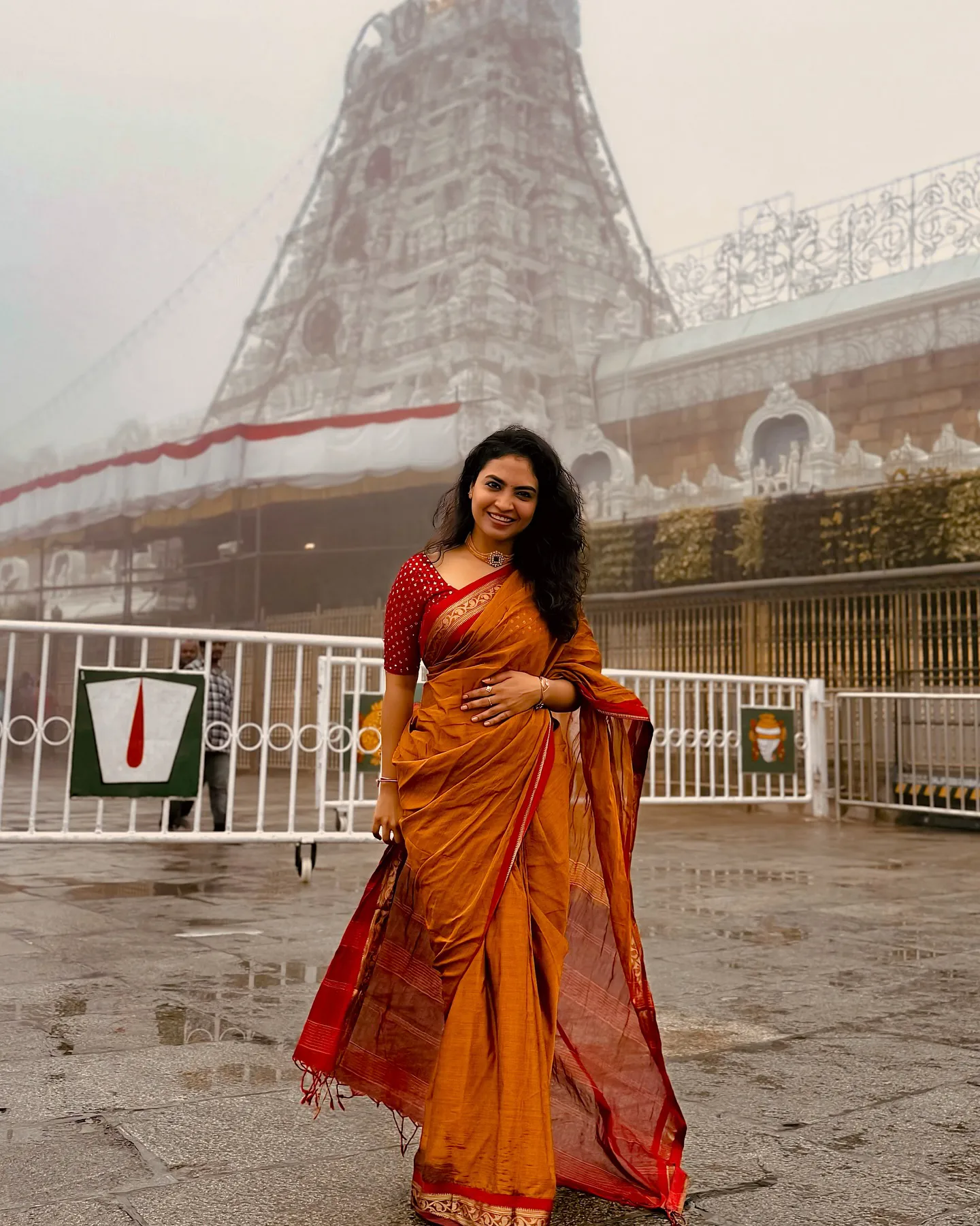 Alekhya Harika Visits Tirumala Venkateswara Swamy Temple