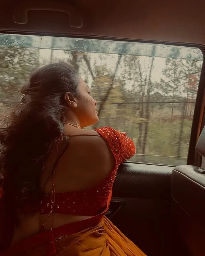 Alekhya Harika Visits Tirumala Venkateswara Swamy Temple