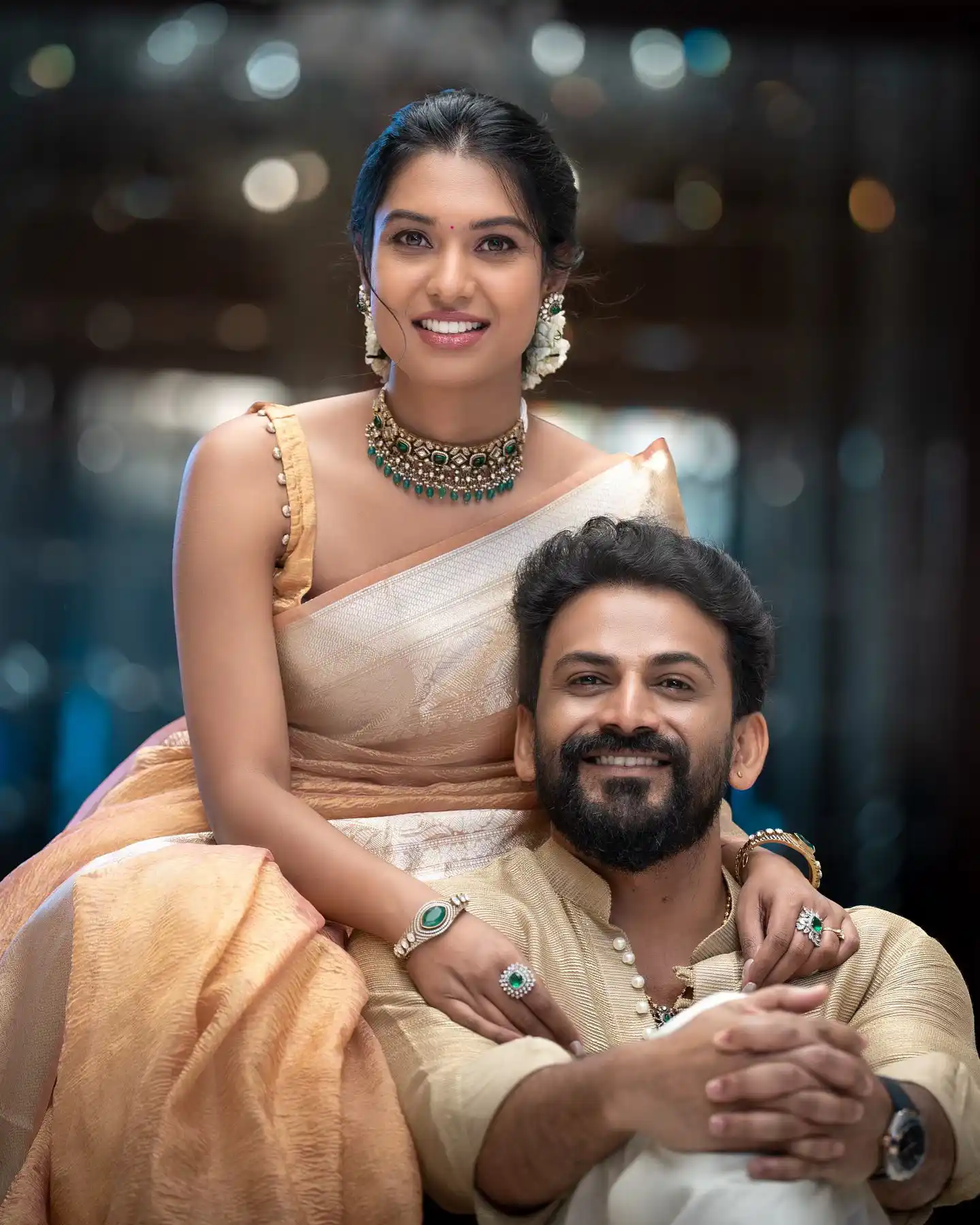 Daali Dhananjaya Shares Photos with his Girlfriend