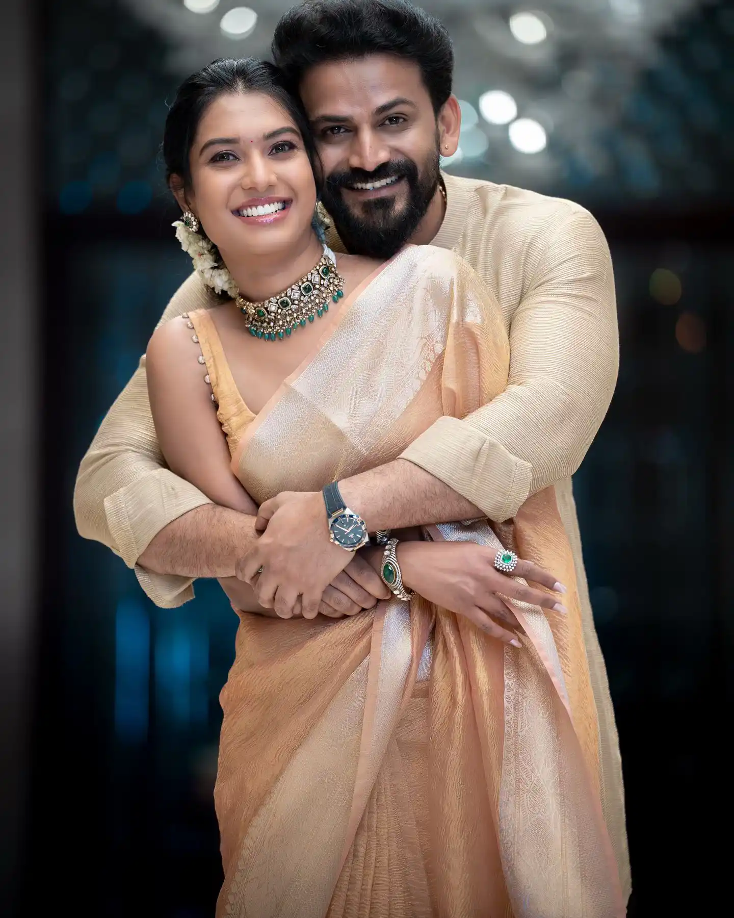 Daali Dhananjaya Shares Photos with his Girlfriend