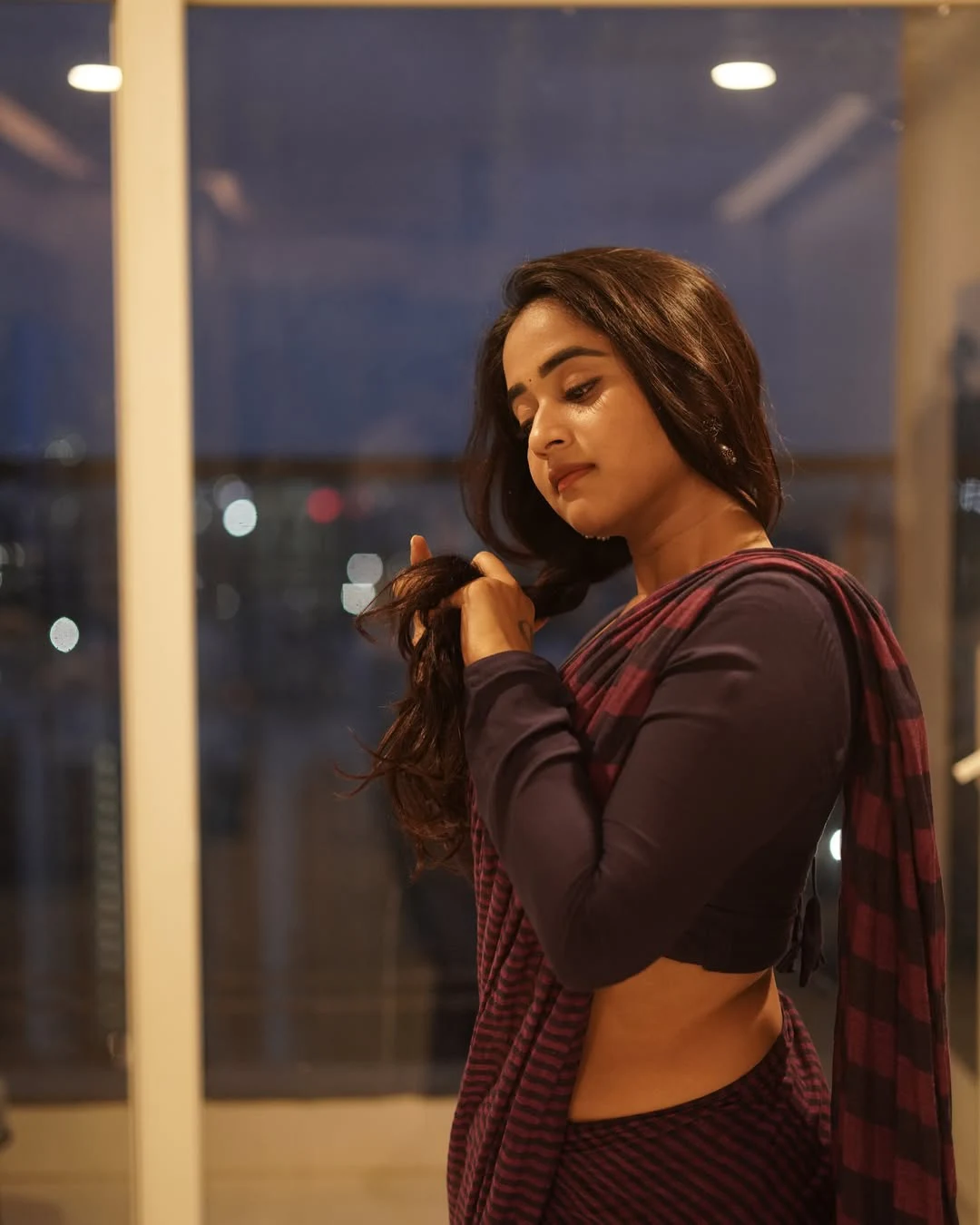 Deepthi Sunaina Stunning Looks in Saree