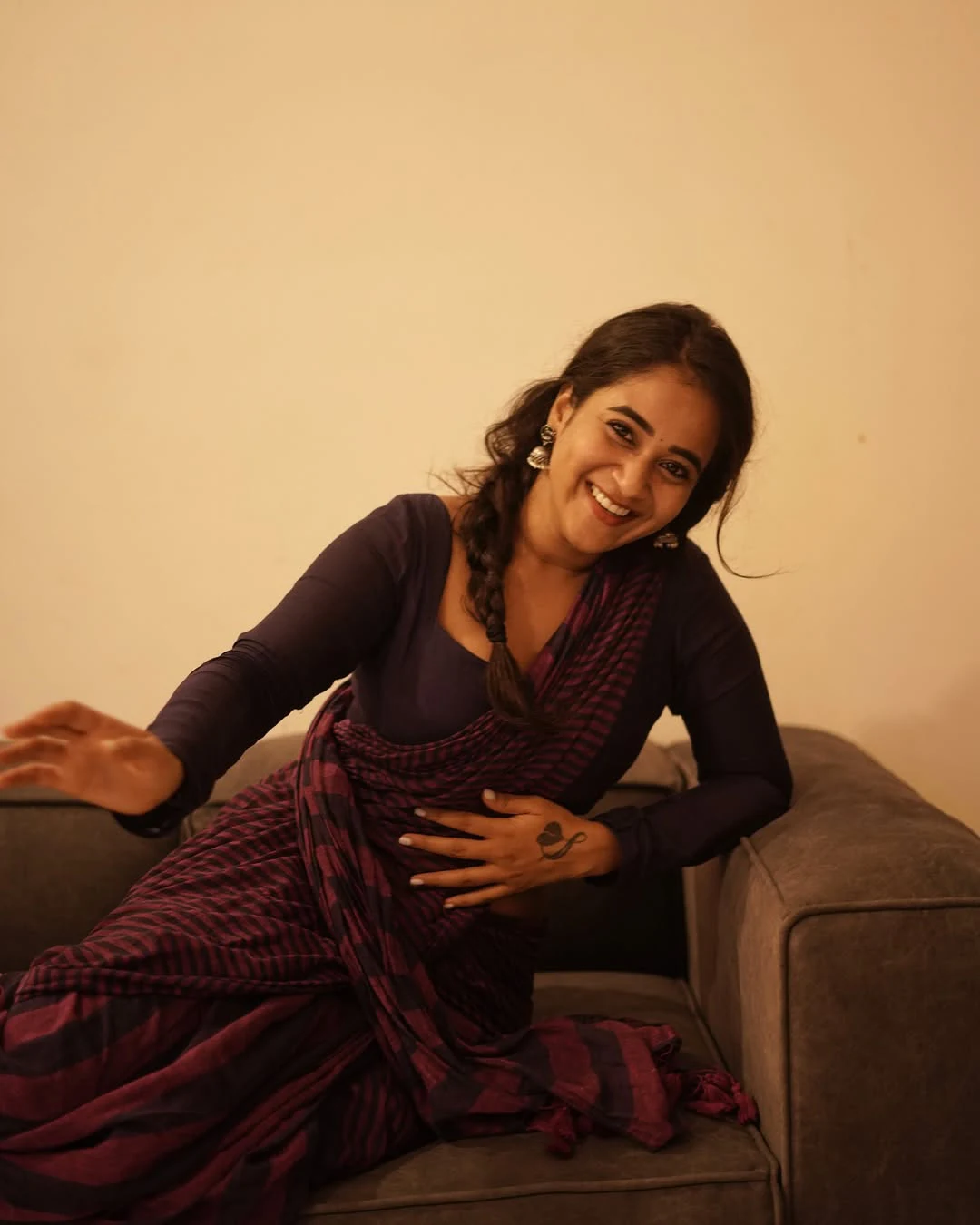 Deepthi Sunaina Stunning Looks in Saree