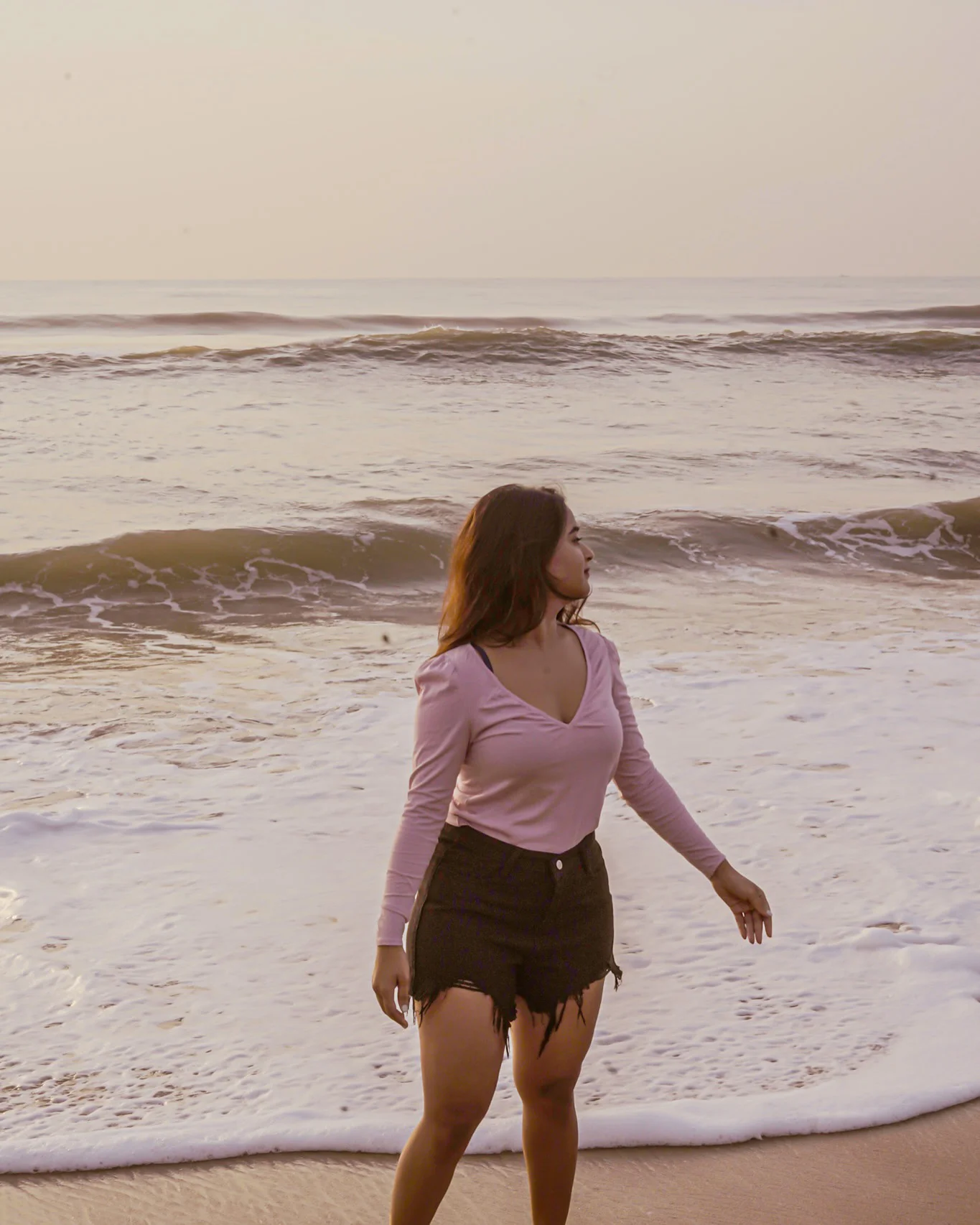 Deepthi Sunaina Enjoying in Chennai Beach