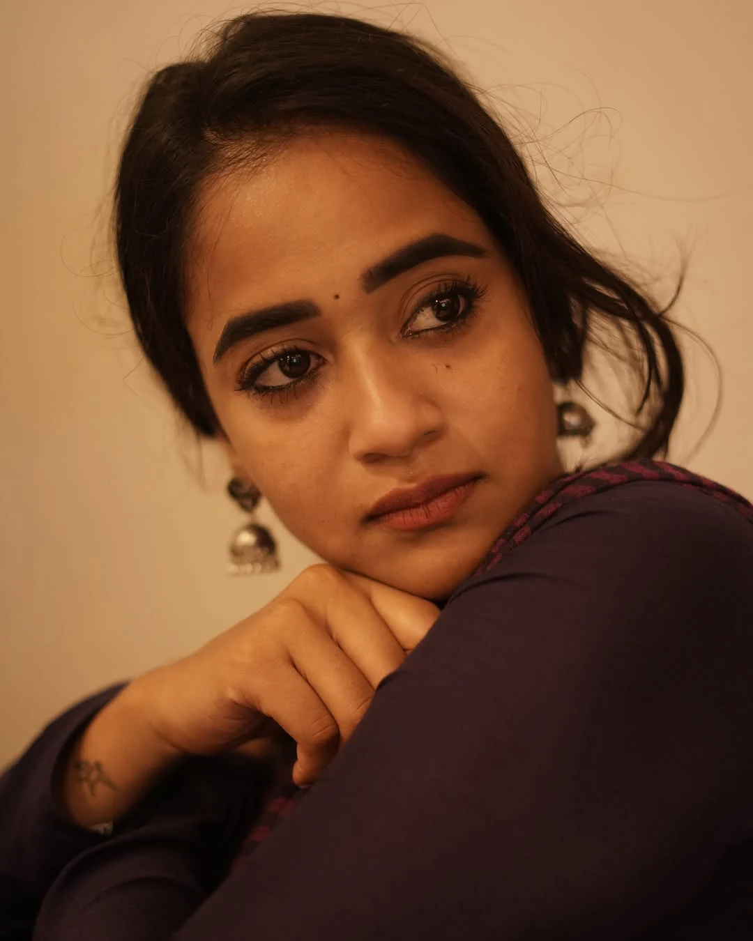 Deepthi Sunaina Stunning Looks in Saree