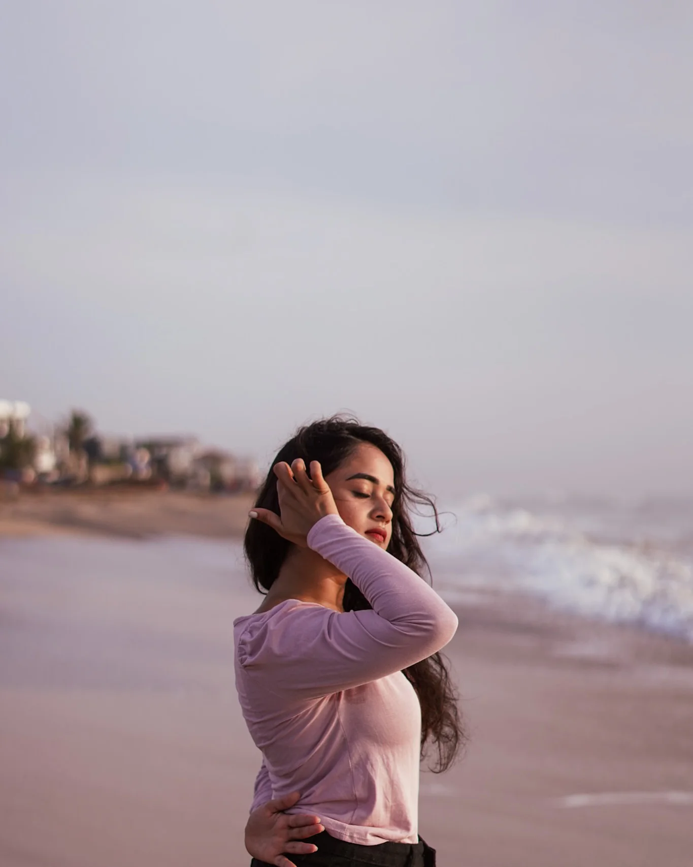 Deepthi Sunaina Enjoying in Chennai Beach