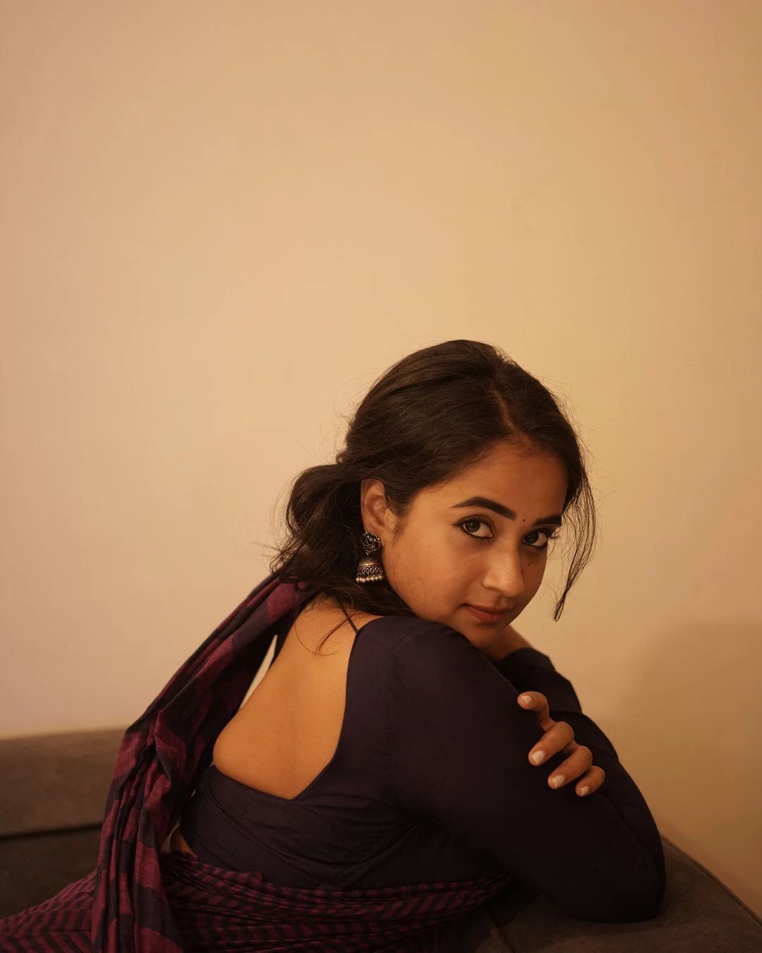 Deepthi Sunaina Stunning Looks in Saree