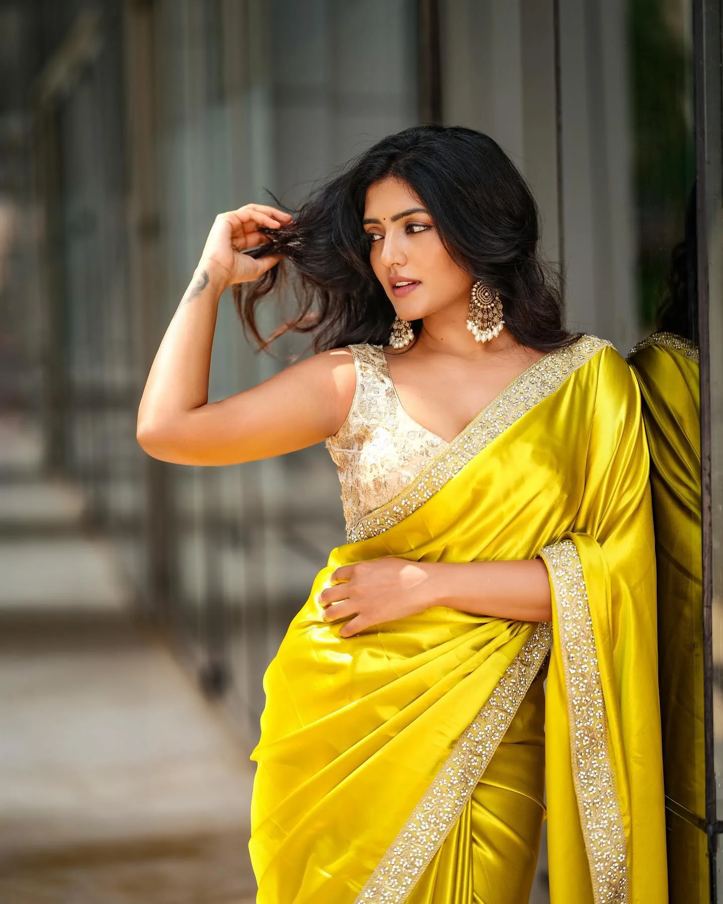 Eesha Rebba Stunning Looks in Saree