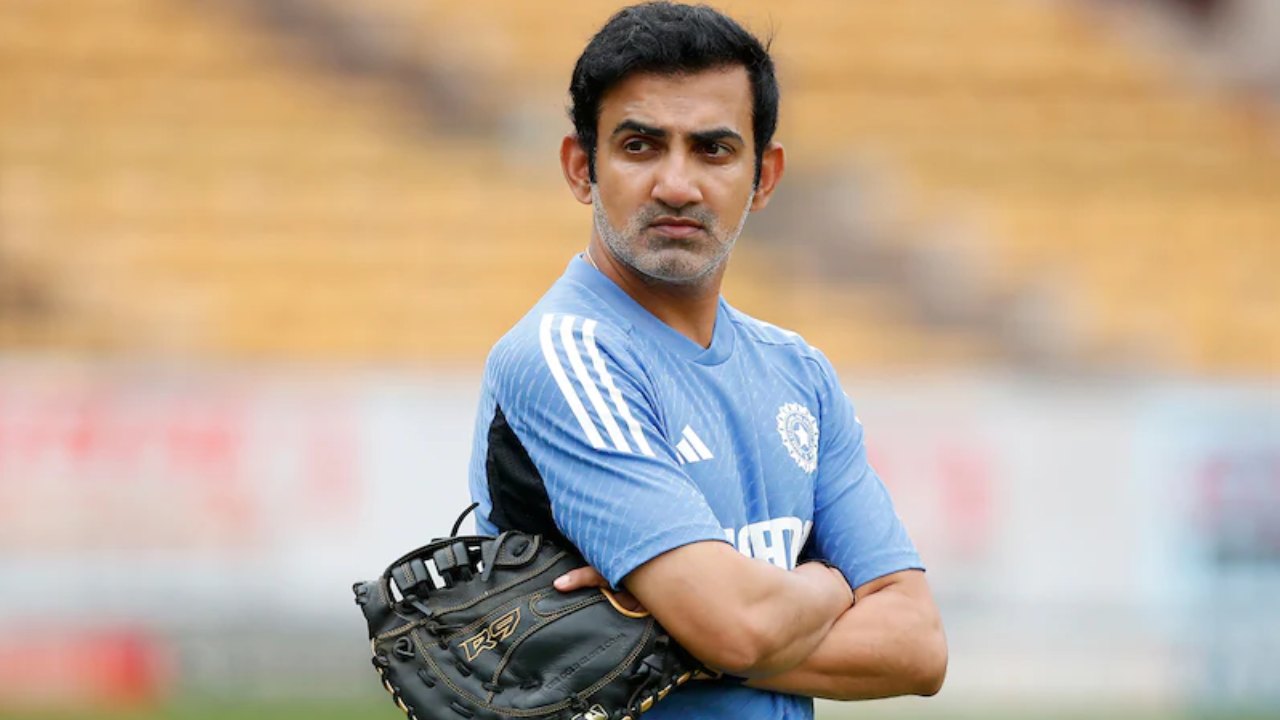Gautam Gambhir : గంభీర్కు లాస్ట్ ఛాన్స్! బోర్డర్ గవాస్కర్ ట్రోఫీ గెలవకుంటే.. టెస్టులకు కొత్త కోచ్..? Gautam Gambhir : గంభీర్కు లాస్ట్ ఛాన్స్! బోర్డర్ గవాస్కర్ ట్రోఫీ గెలవకుంటే.. టెస్టులకు కొత్త కోచ్..?