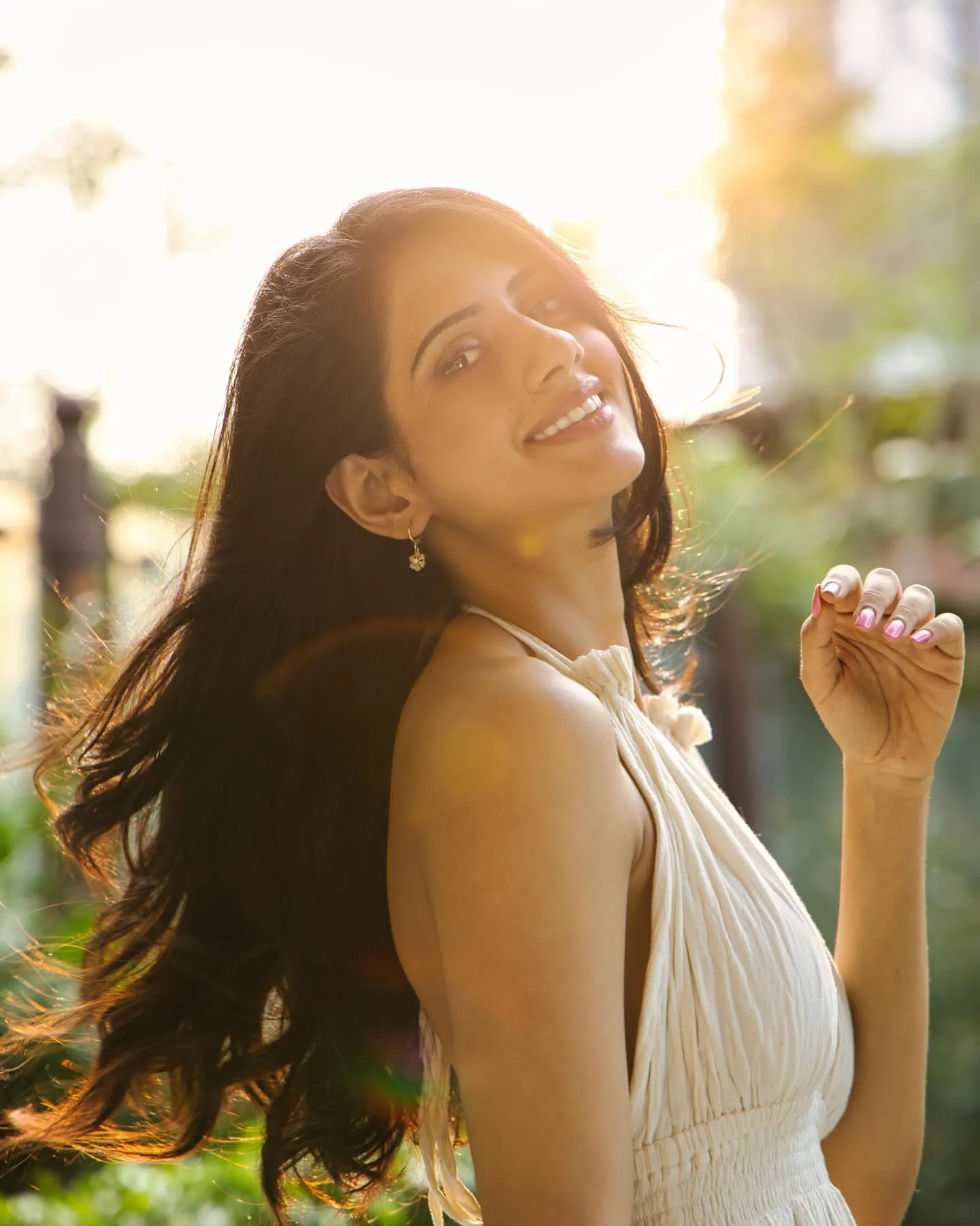 Gehna Sippy Shines in White Dress under Sun Light