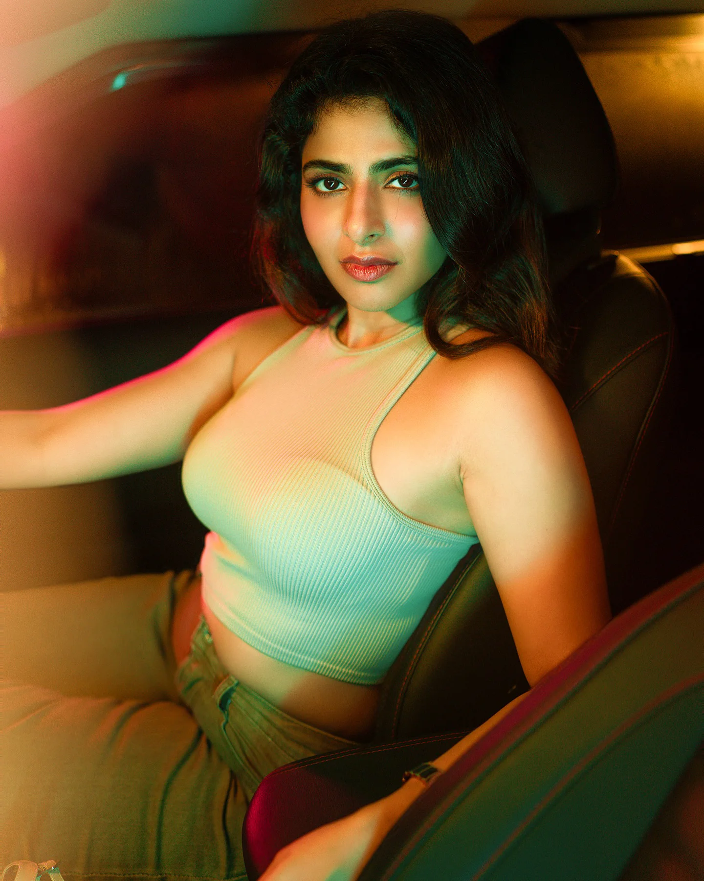 Iswarya Menon Sizzling Photos