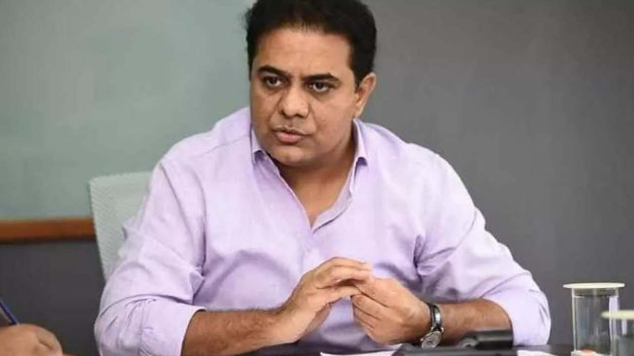KTR : రేవంత్ సర్కార్ పై మాజీ మంత్రి కేటీఆర్ ఘాటు వ్యాఖ్యలు KTR : రేవంత్ సర్కార్ పై మాజీ మంత్రి కేటీఆర్ ఘాటు వ్యాఖ్యలు