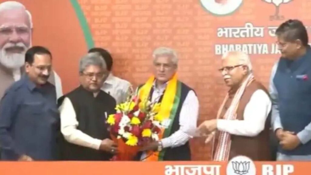 Kailash Gahlot Joins BJP