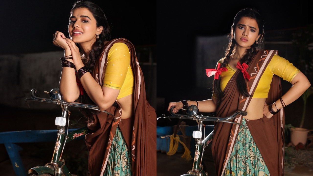 Ketika Sharma : రెండు జడలతో లంగావోణీలో సైకిల్ ఎక్కిన కేతిక శర్మ.. ఎంత క్యూట్ గా ఉందో..