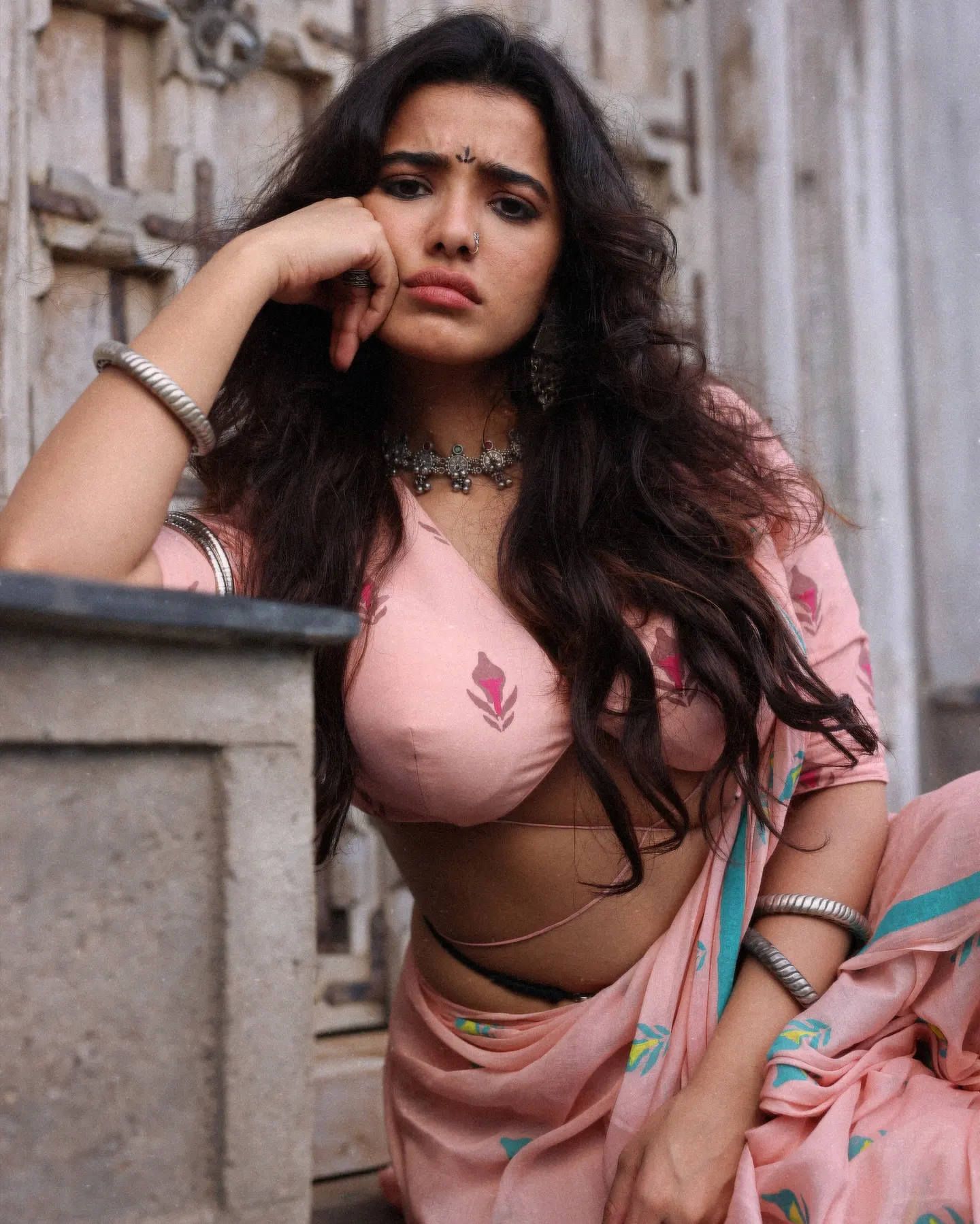 Ketika Sharma Sizzling Photos in Saree