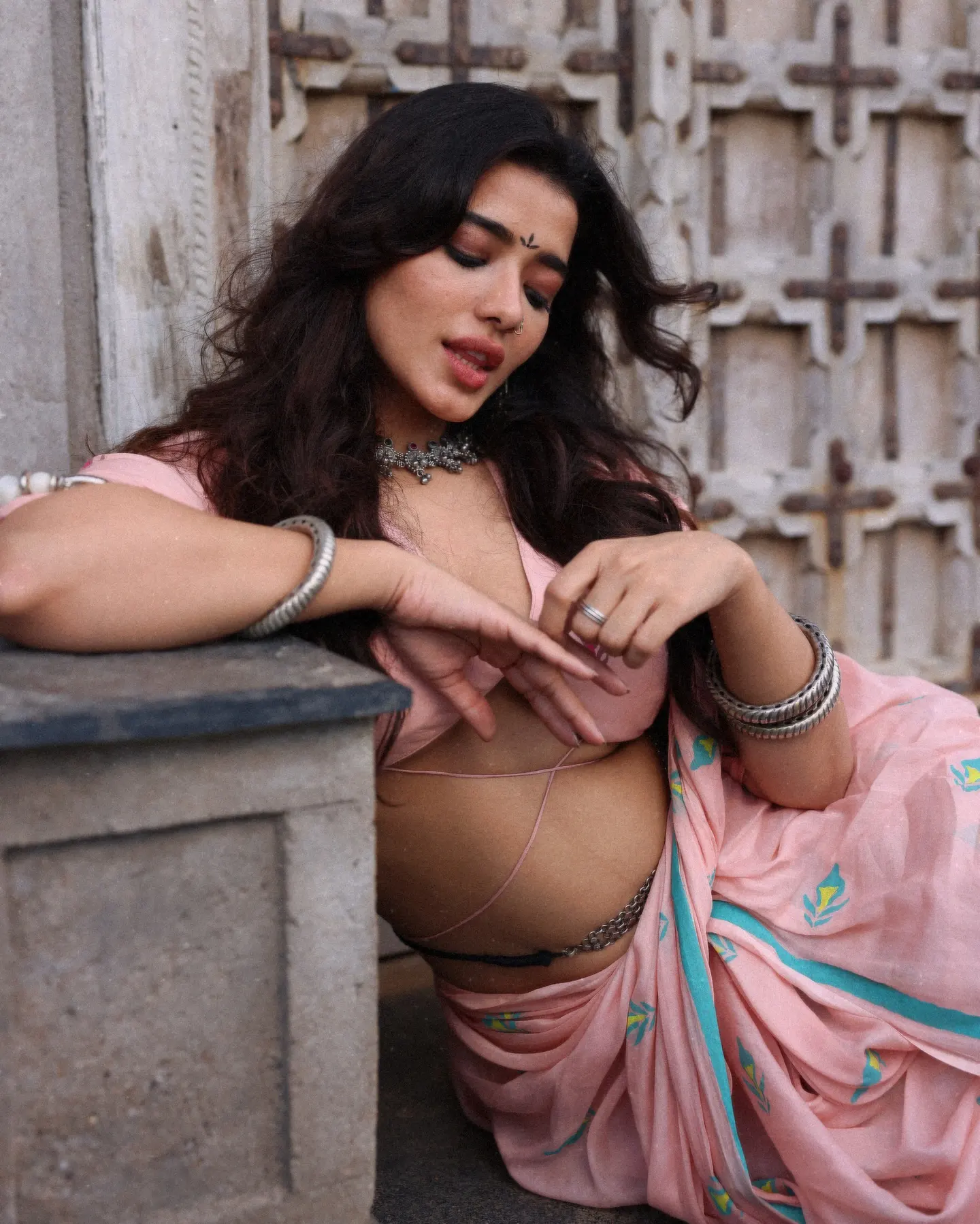 Ketika Sharma Sizzling Photos in Saree