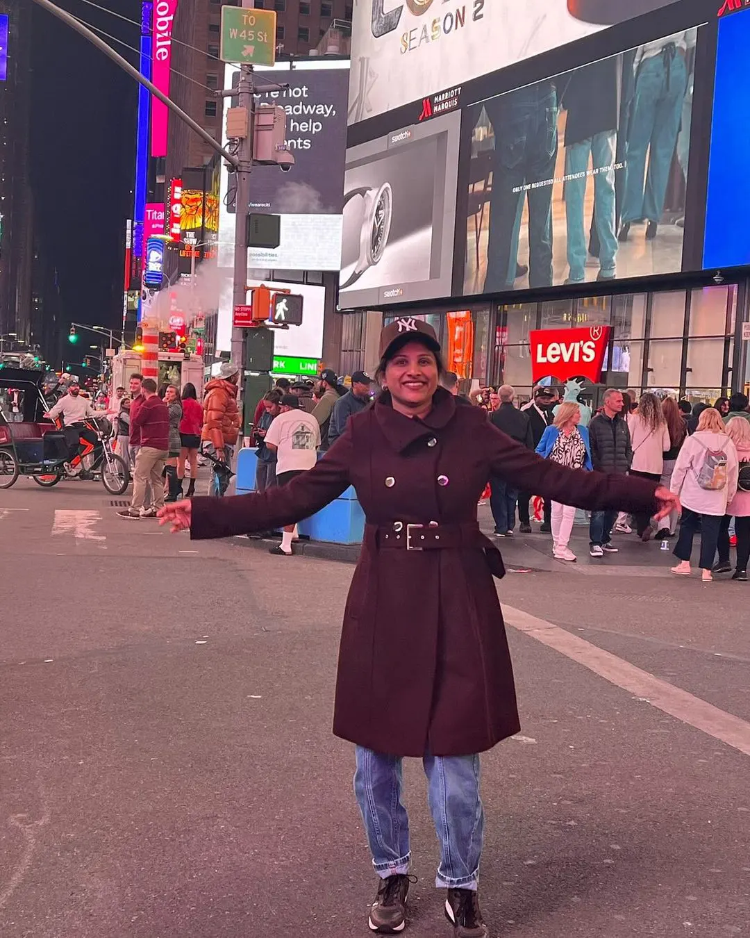 Mangli Enjoying Vacation in America
