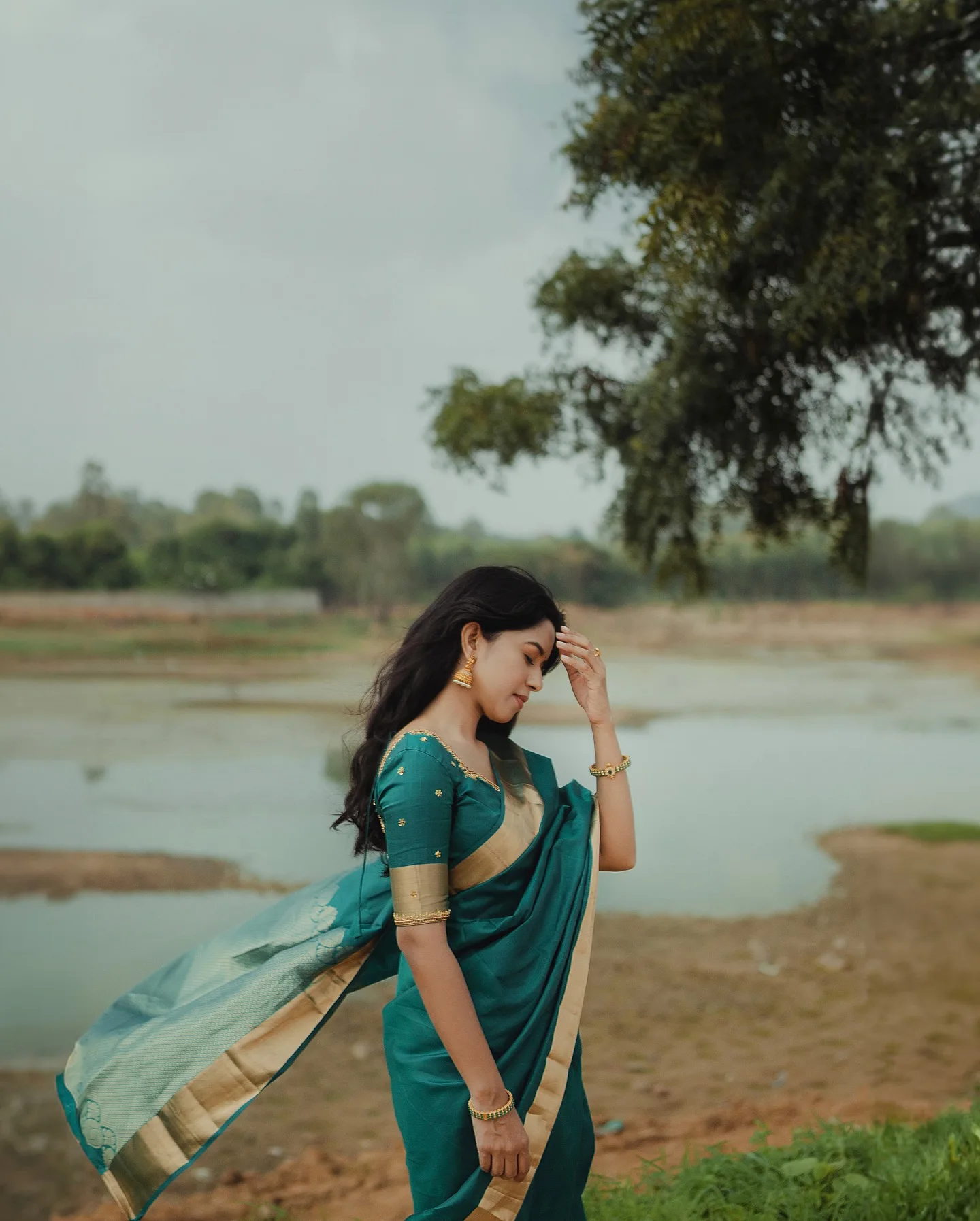 Mirnalini Ravi Melting Hearts with Saree Looks