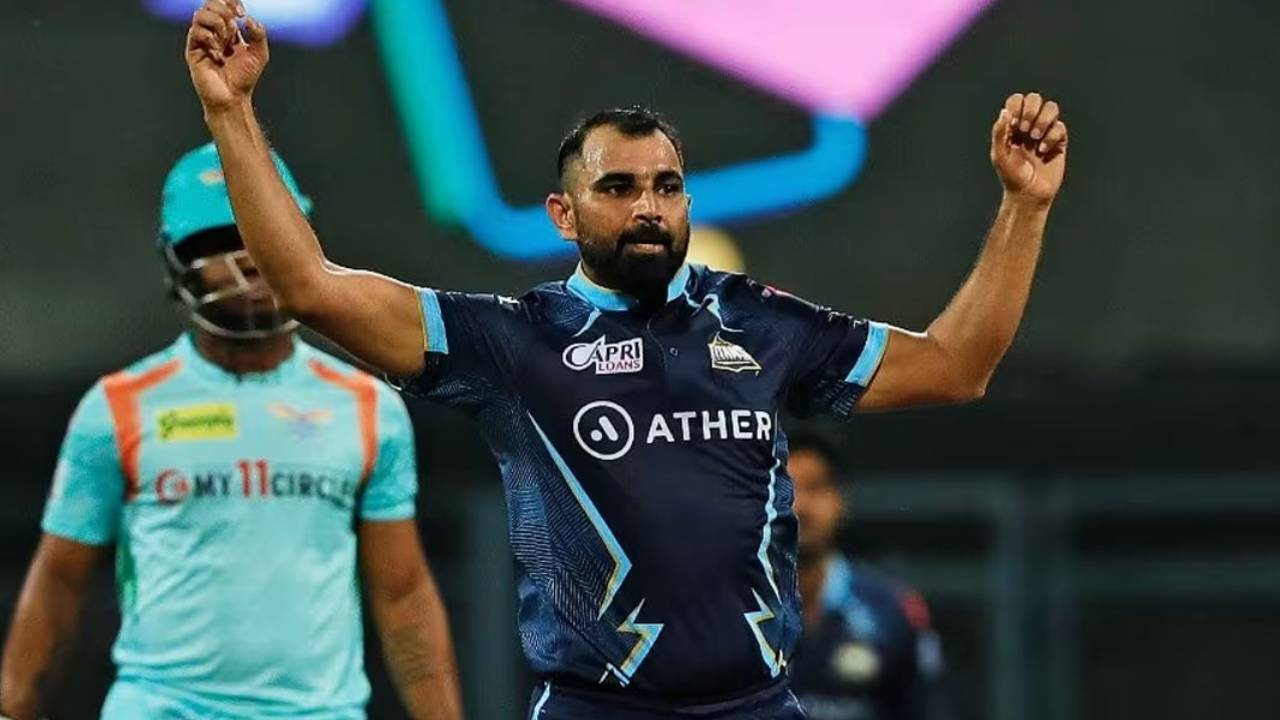 Mohammed Shami: టీమిండియా మాజీ క్రికెటర్ పై మహ్మద్ షమీ తీవ్ర ఆగ్రహం.. ఎందుకంటే? Mohammed Shami: టీమిండియా మాజీ క్రికెటర్ పై మహ్మద్ షమీ తీవ్ర ఆగ్రహం.. ఎందుకంటే?