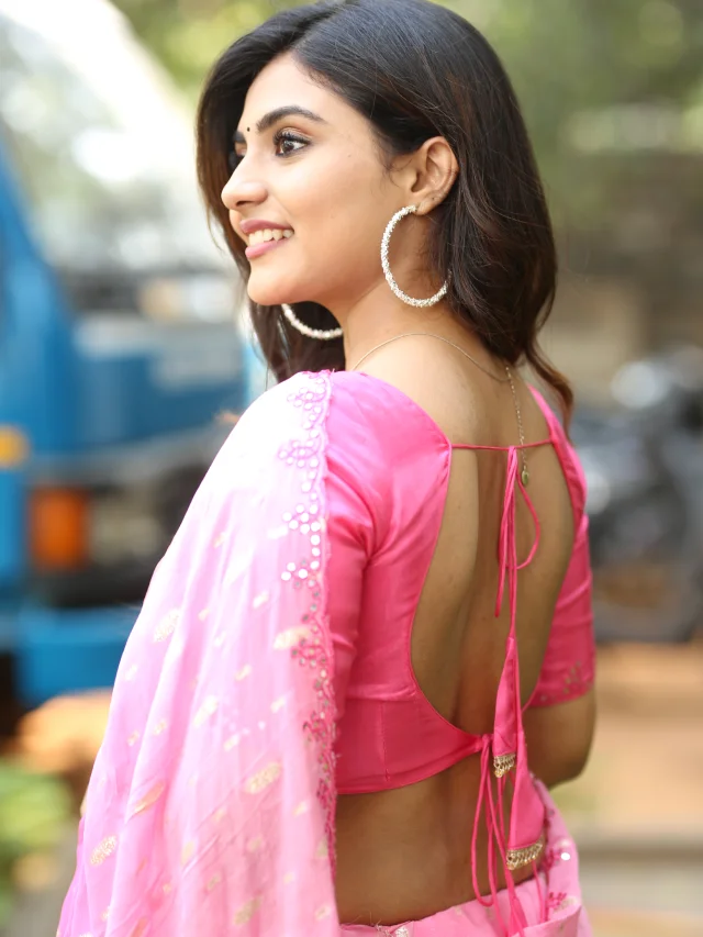 Nayan Sarika Elegant her Beauty in KA Movie Promotions