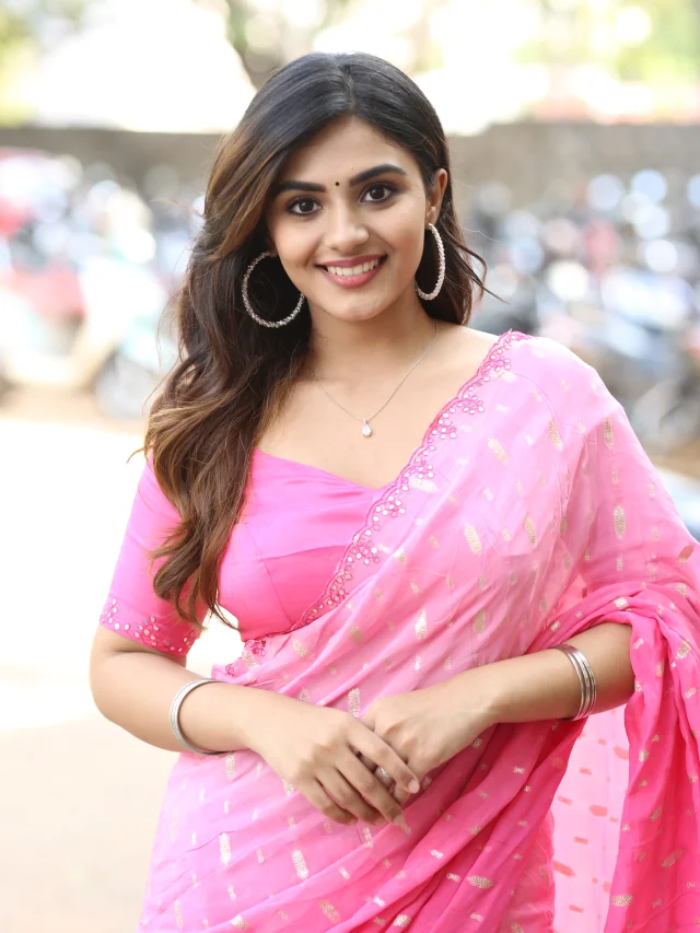 Nayan Sarika Elegant her Beauty in KA Movie Promotions